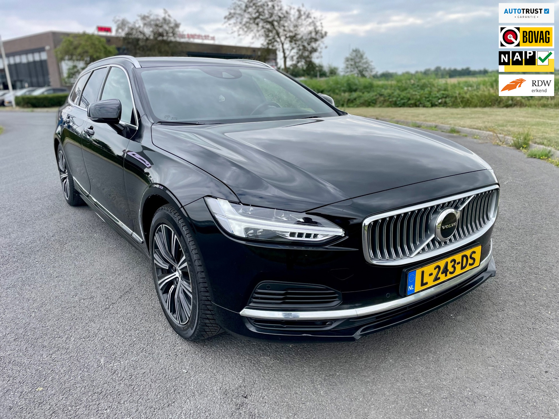 Volvo V90 2.0 T6 AWD Business Pro, Trekhaak, Acc, Cam, Pdc, Leder, Stoel-/stuurverw, 1e eig afk, Geen import, Nap, Dealer oh! 2021 - voorkant
