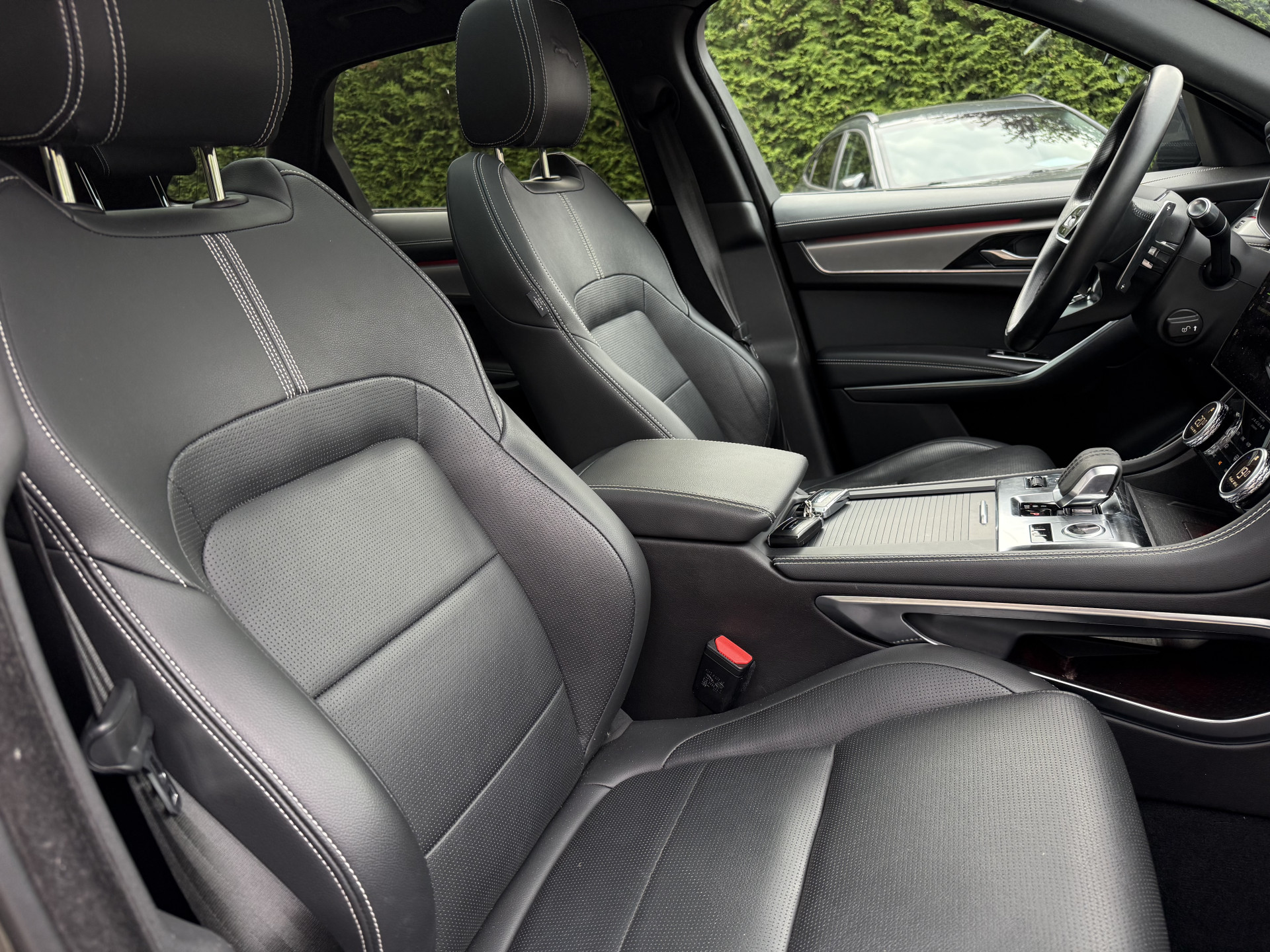 Foto van Jaguar Jaguar F-pace