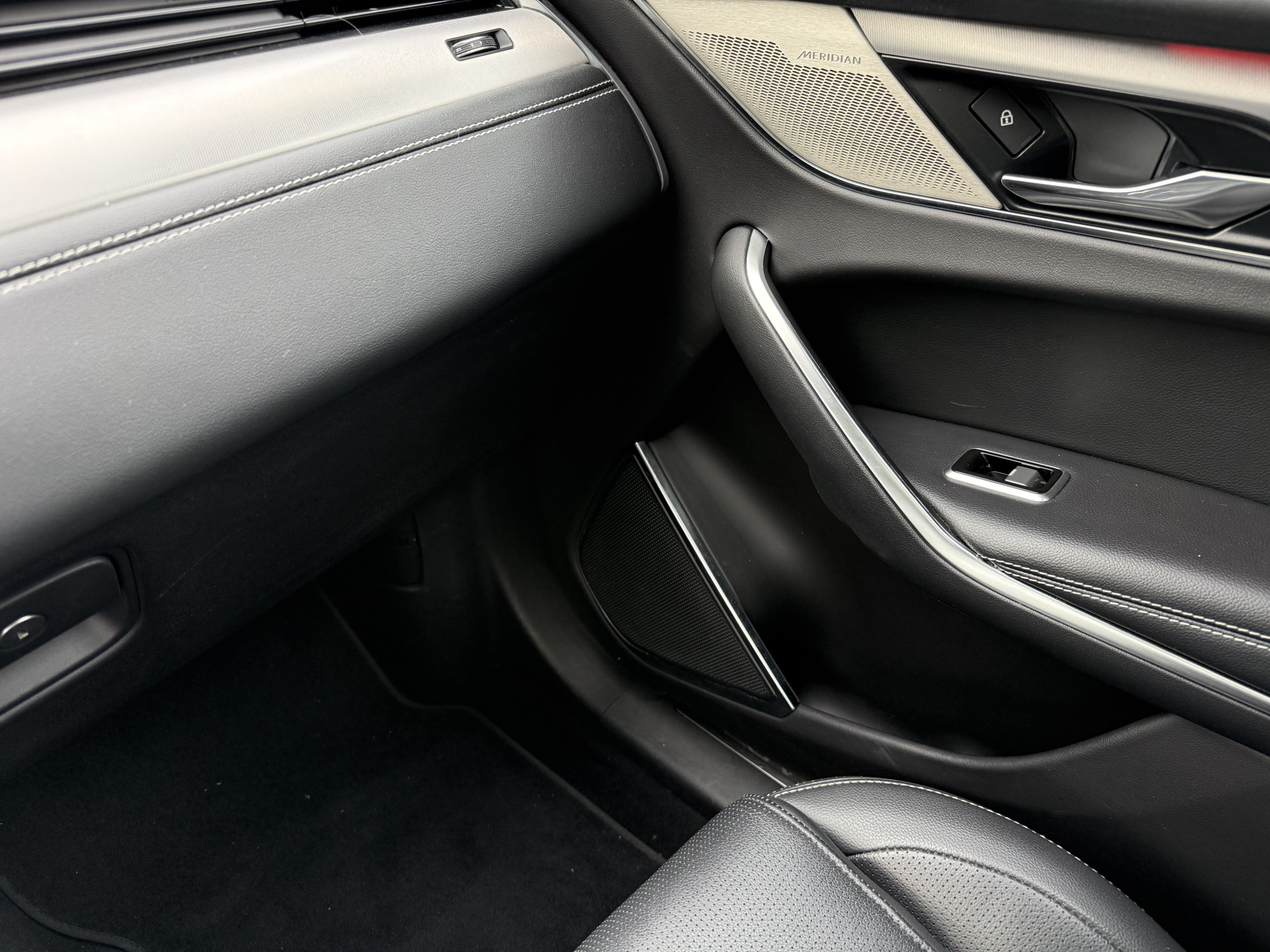 Foto van Jaguar Jaguar F-pace
