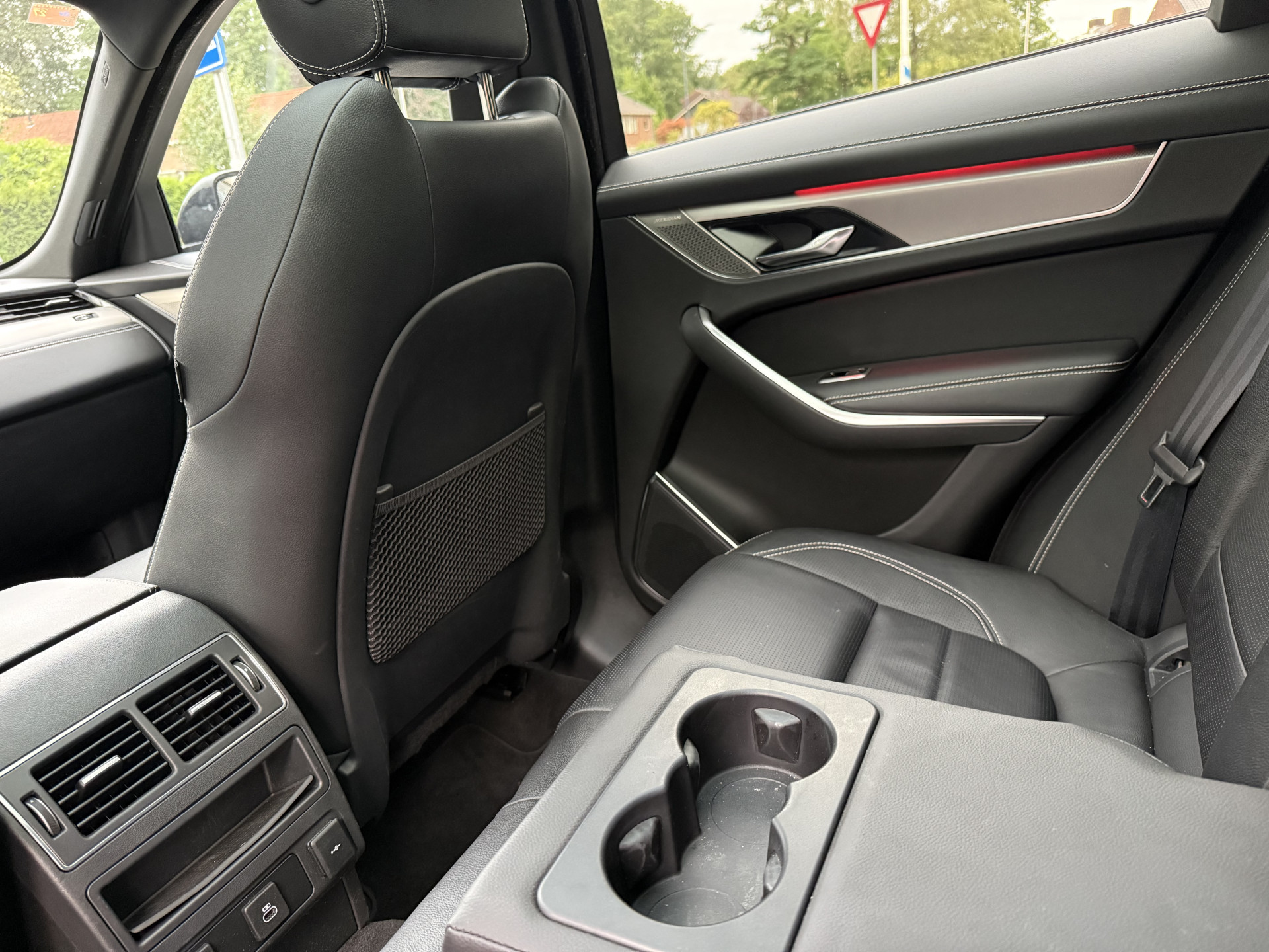 Foto van Jaguar Jaguar F-pace
