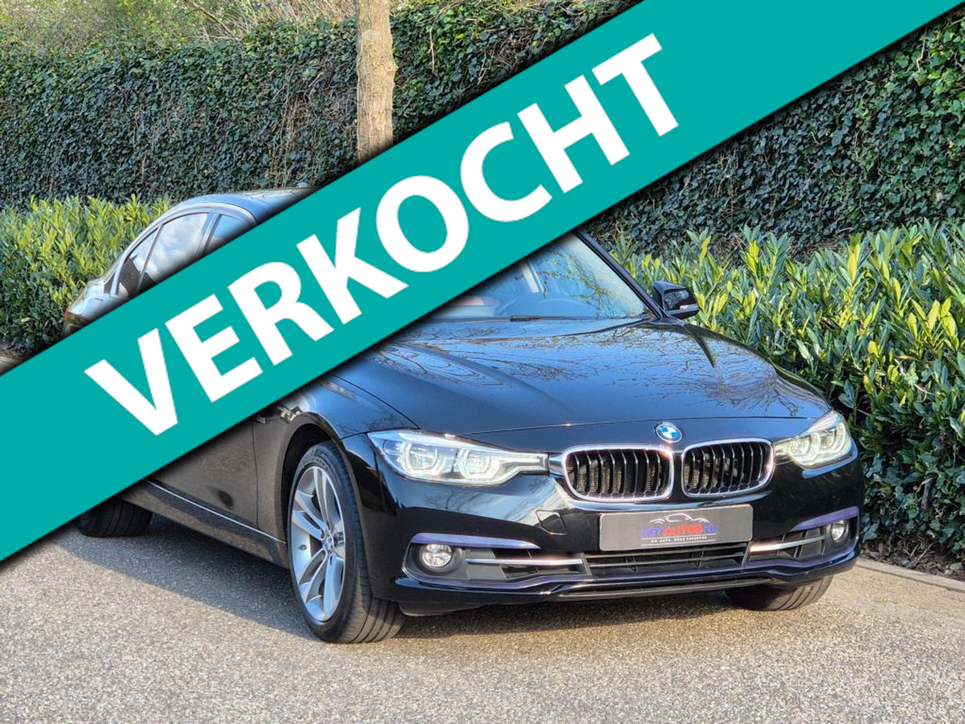 BMW 3-serie 320i Apple CarPlay NBT EVO NAVI Trekhaak Elekt. 2e eigenaar High Executive Sport Stoelen 2017 - voorkant