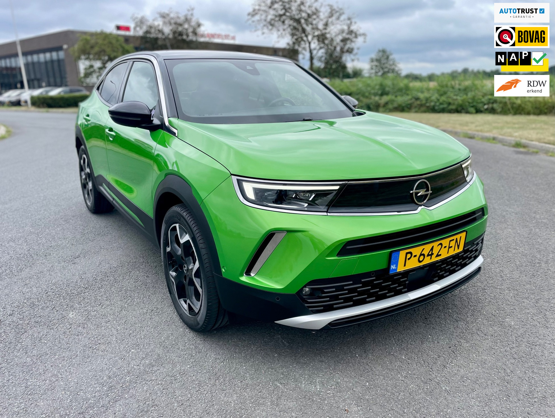 Opel Mokka 1.2 Ultimate, Acc, Two-tone, Cam, Stoel-/stuurverw, Climate, 1e eig afk, Geen import, Nap, Dealer oh, Mooie kmstand! 2022 - voorkant