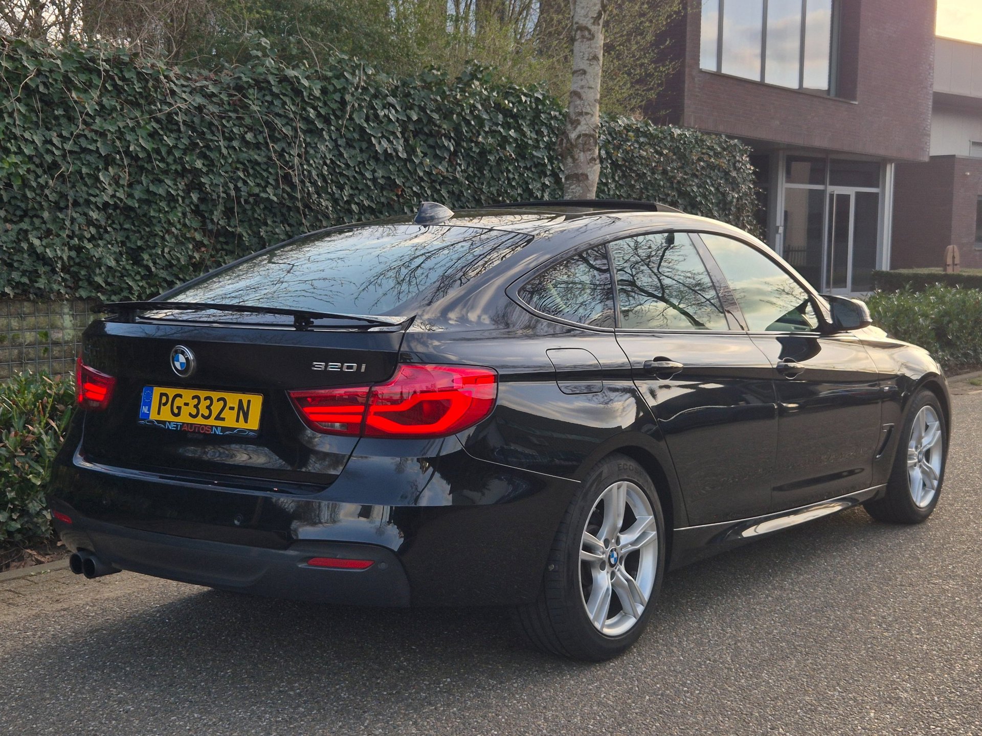 Foto van BMW 320i