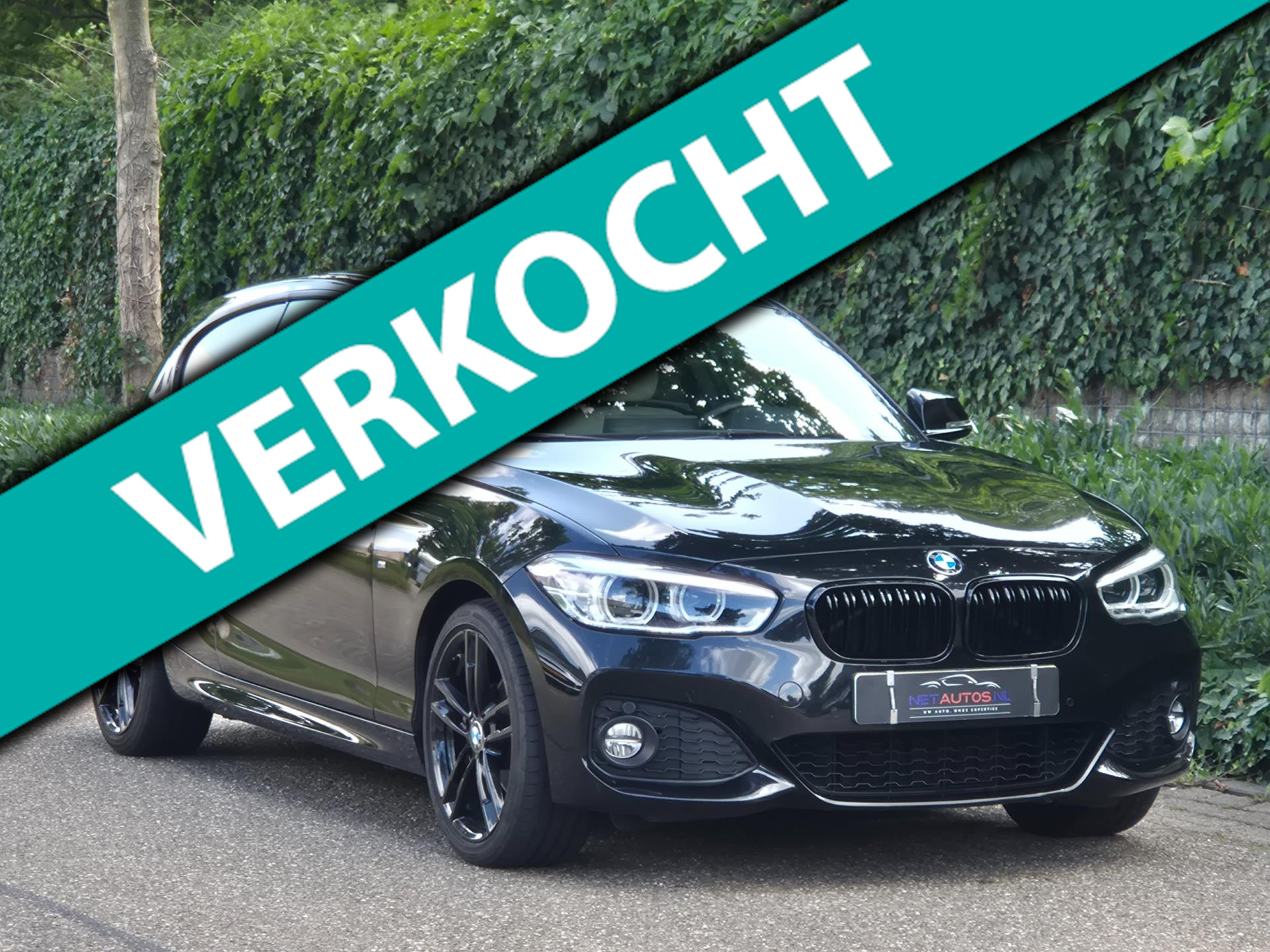 BMW 1-serie 120i High Executive M Pakket incl. 6mnd GARANTIE Coupé Apple CarPlay Harman & Kardon LED NAP NL 2018 - voorkant
