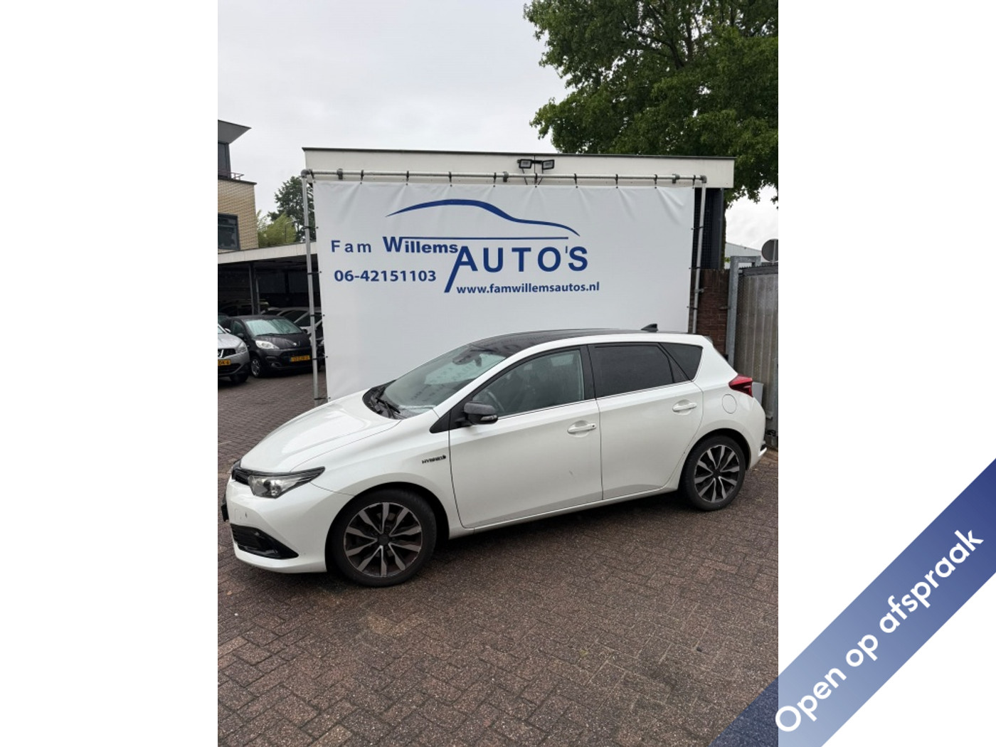 Toyota Toyota Auris 1.8 Hybrid Bl. Ed Go 2017 - voorkant