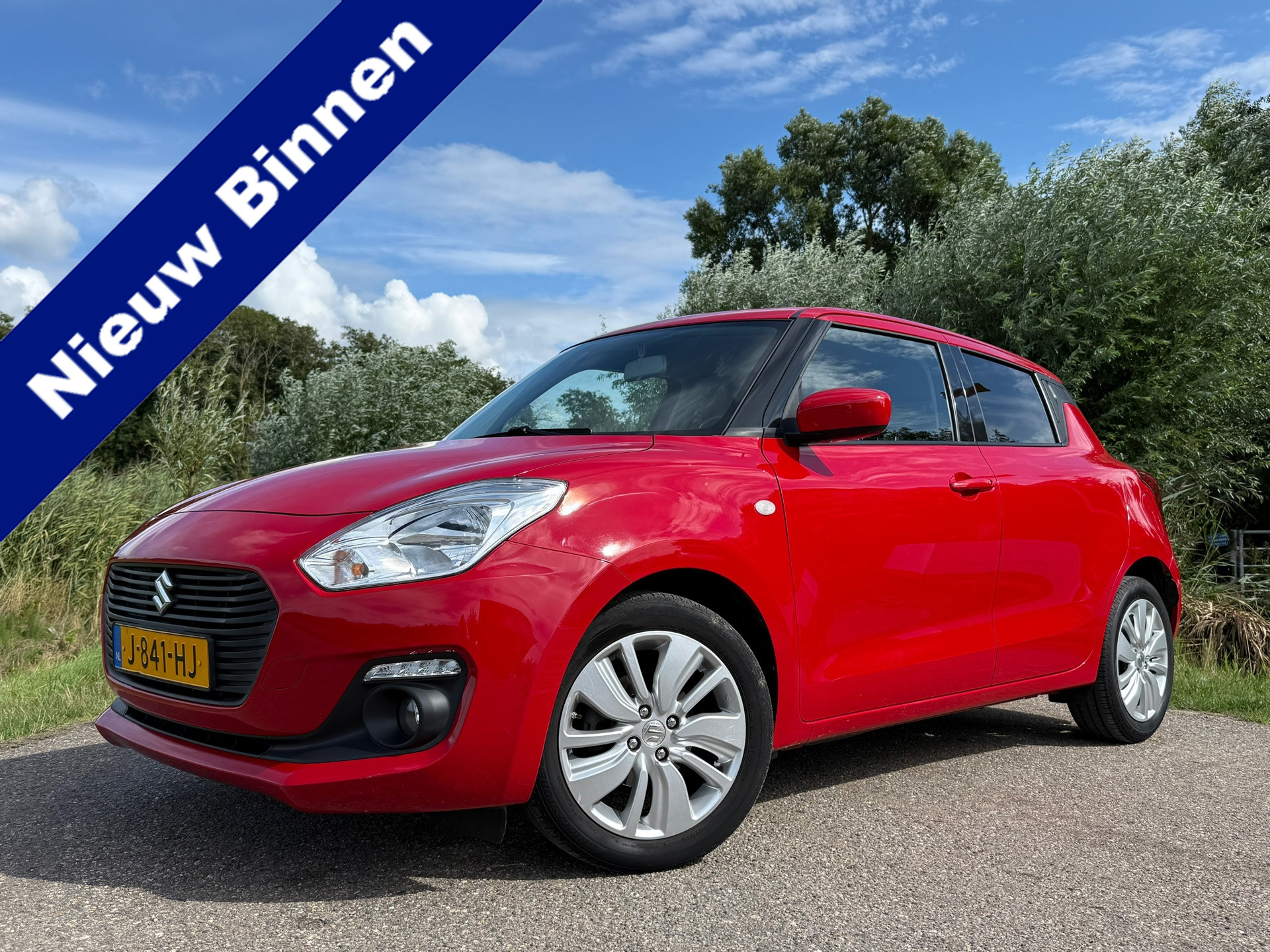 Suzuki Swift 1.2 Select Smart Hybrid | 1e Eigenaar | Camera | Apple CarPlay/Android Auto | 16" Velgen | Airco | PDC | Cruise | LED 2020 - voorkant