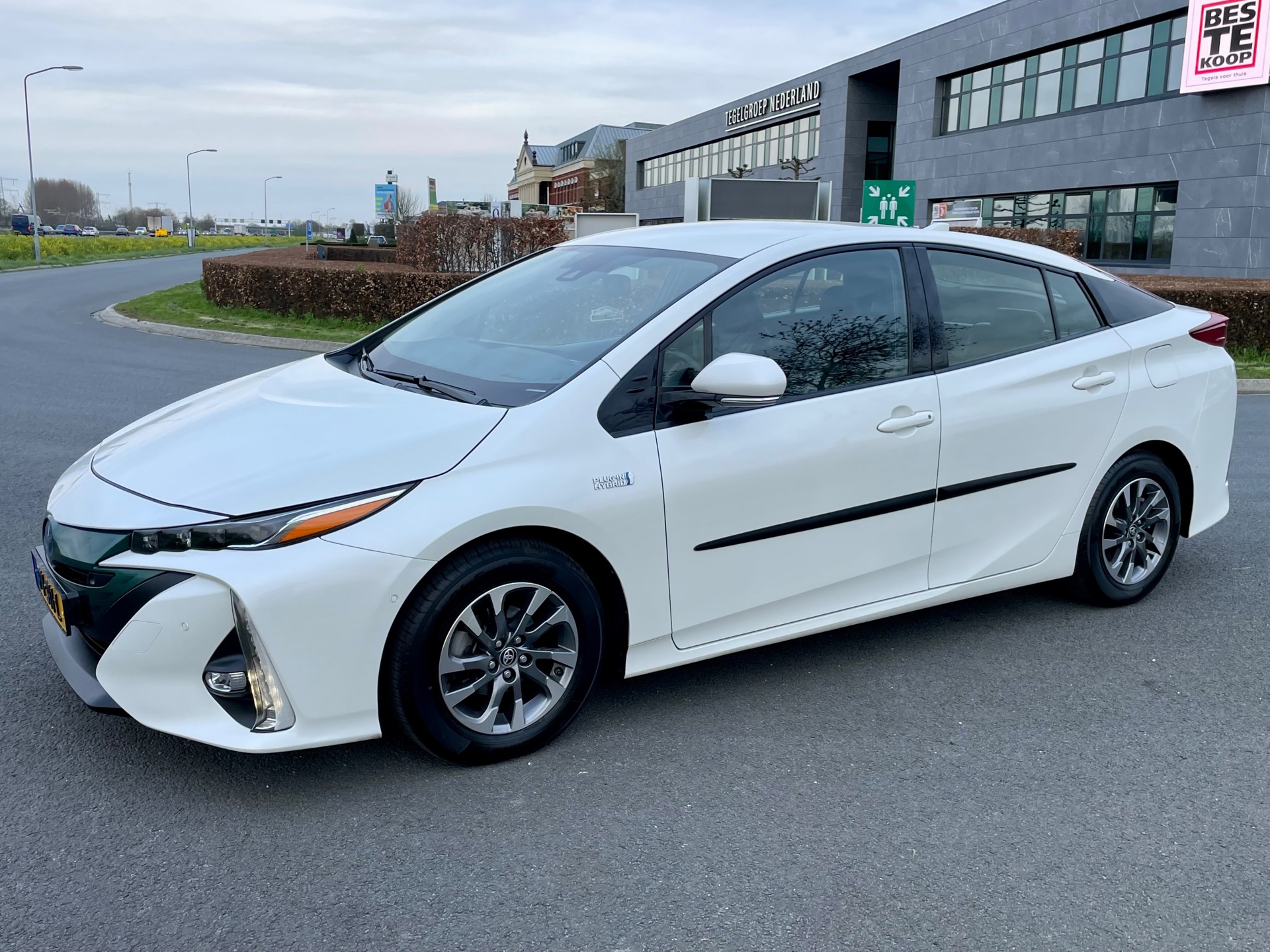 Foto van Toyota Toyota Prius PHV