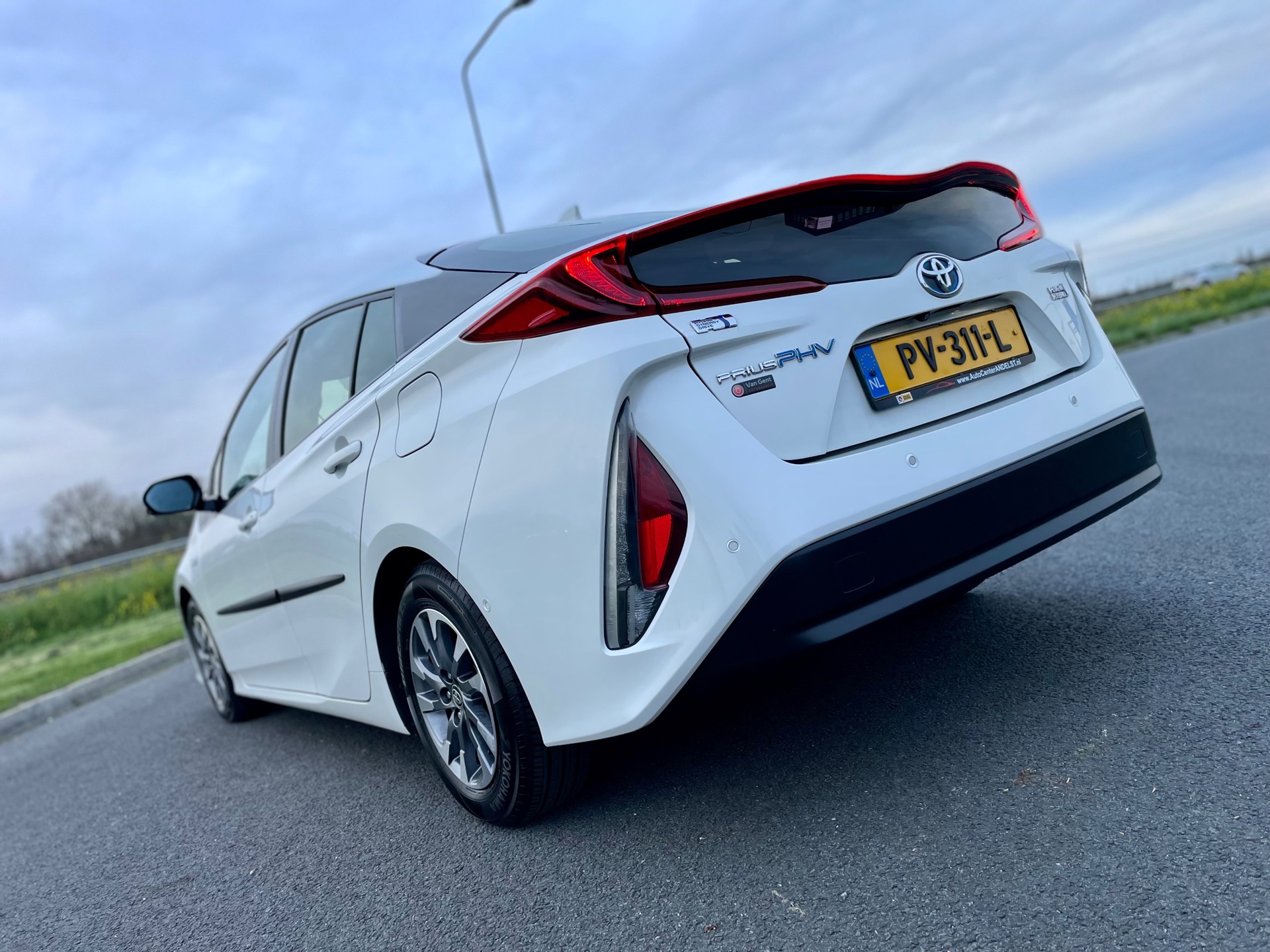 Foto van Toyota Toyota Prius PHV