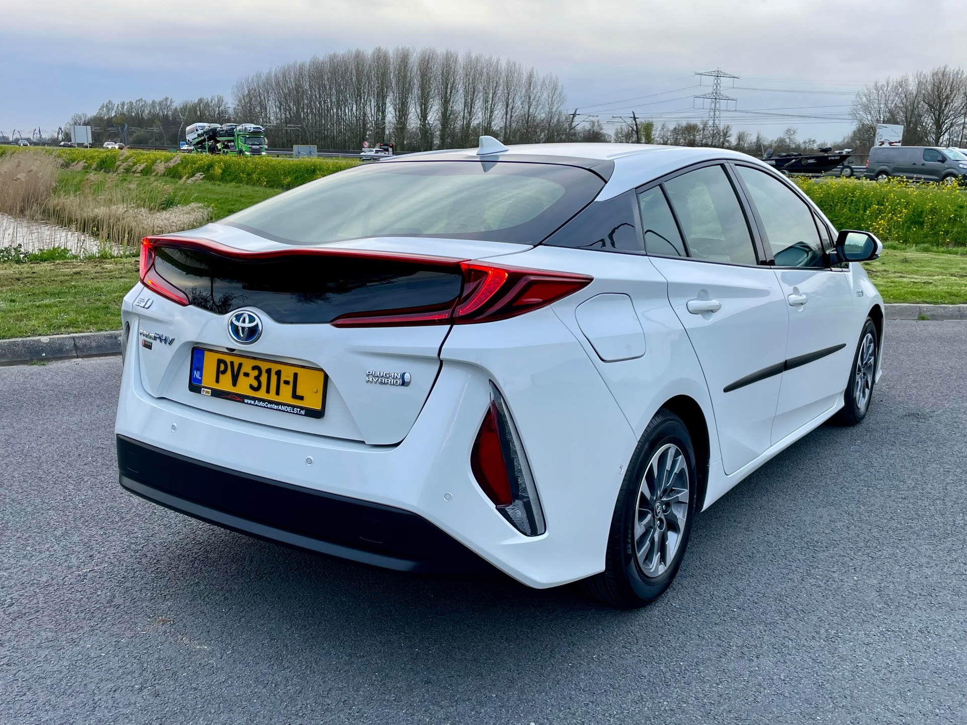 Foto van Toyota Toyota Prius PHV