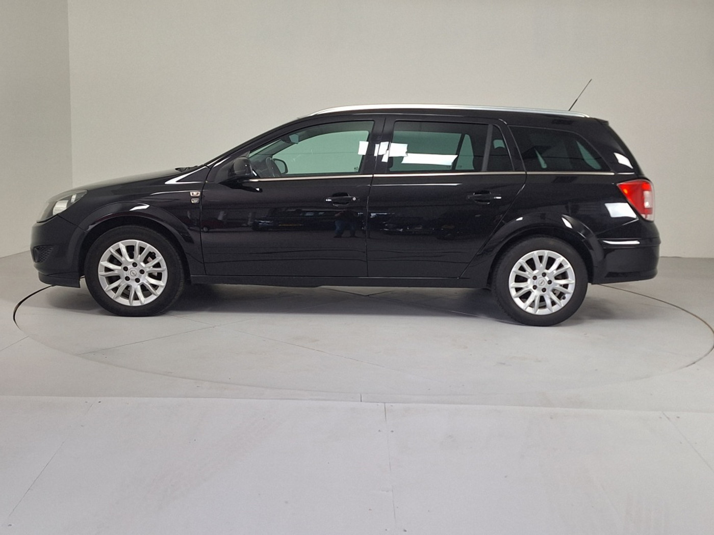 Foto van Opel Astra Station Wagon
