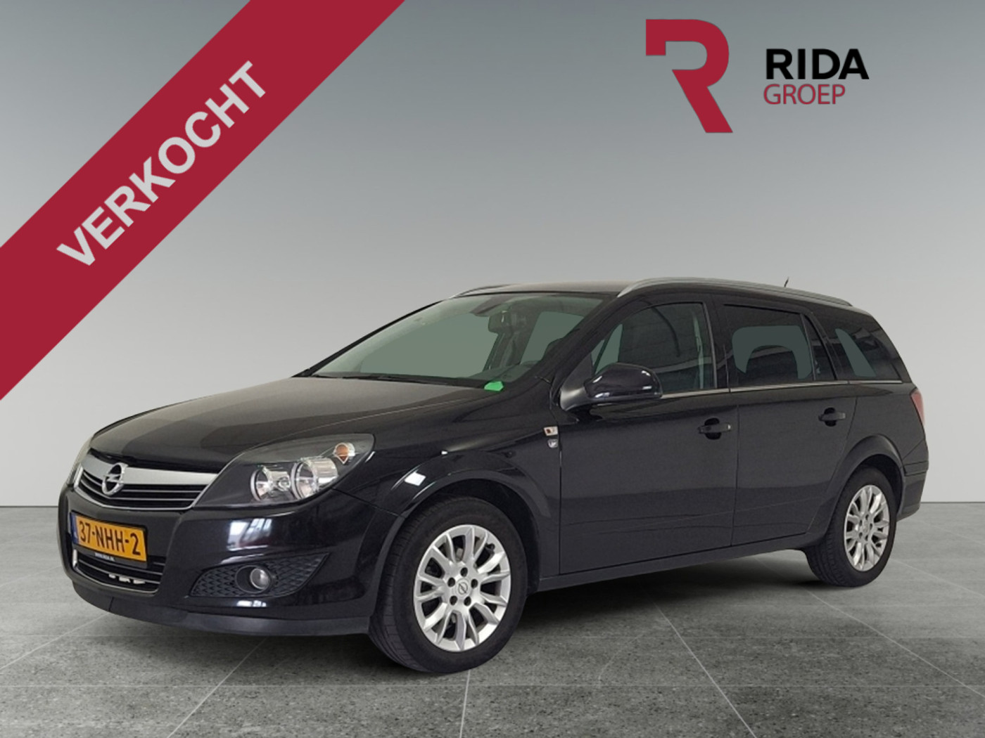 Opel Astra Station Wagon 1.6 111 year Edition | Trekhaak | Airco 2010 - voorkant