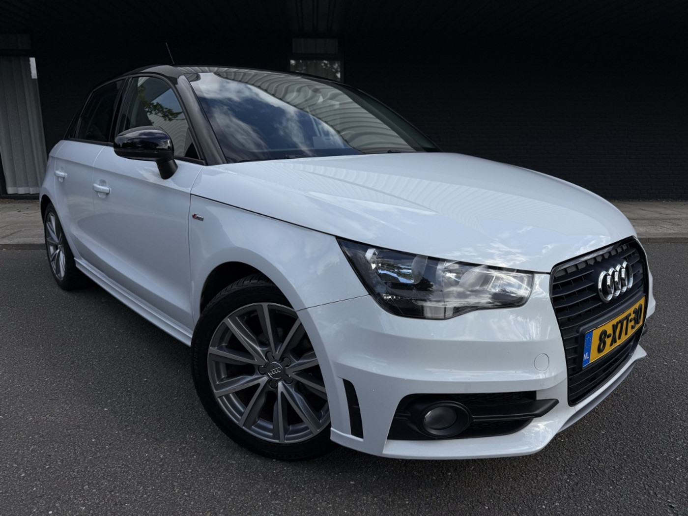 Audi A1 Sportback 1.2 TFSI - Sline exterieur - nieuwe ketting - 2015 - voorkant