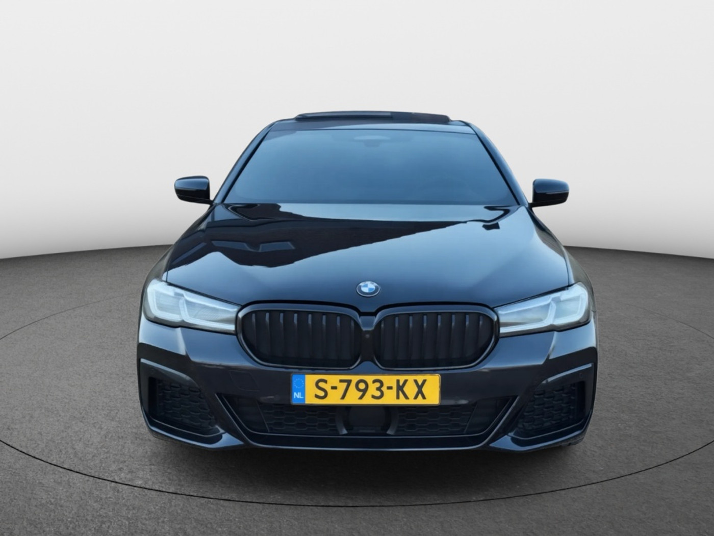 Foto van BMW 545e xDrive