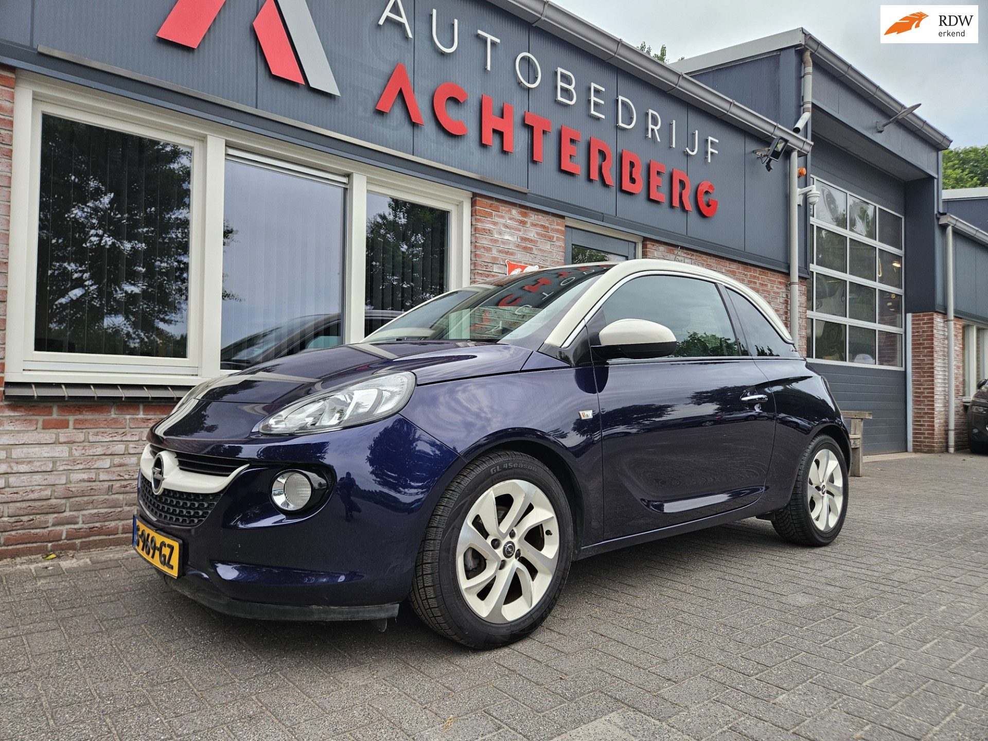 Opel Adam 1.4 Glam 2013 - voorkant
