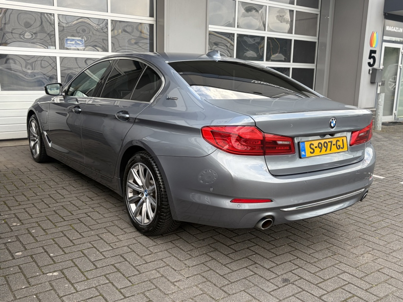 Foto van BMW 530e Iperformance