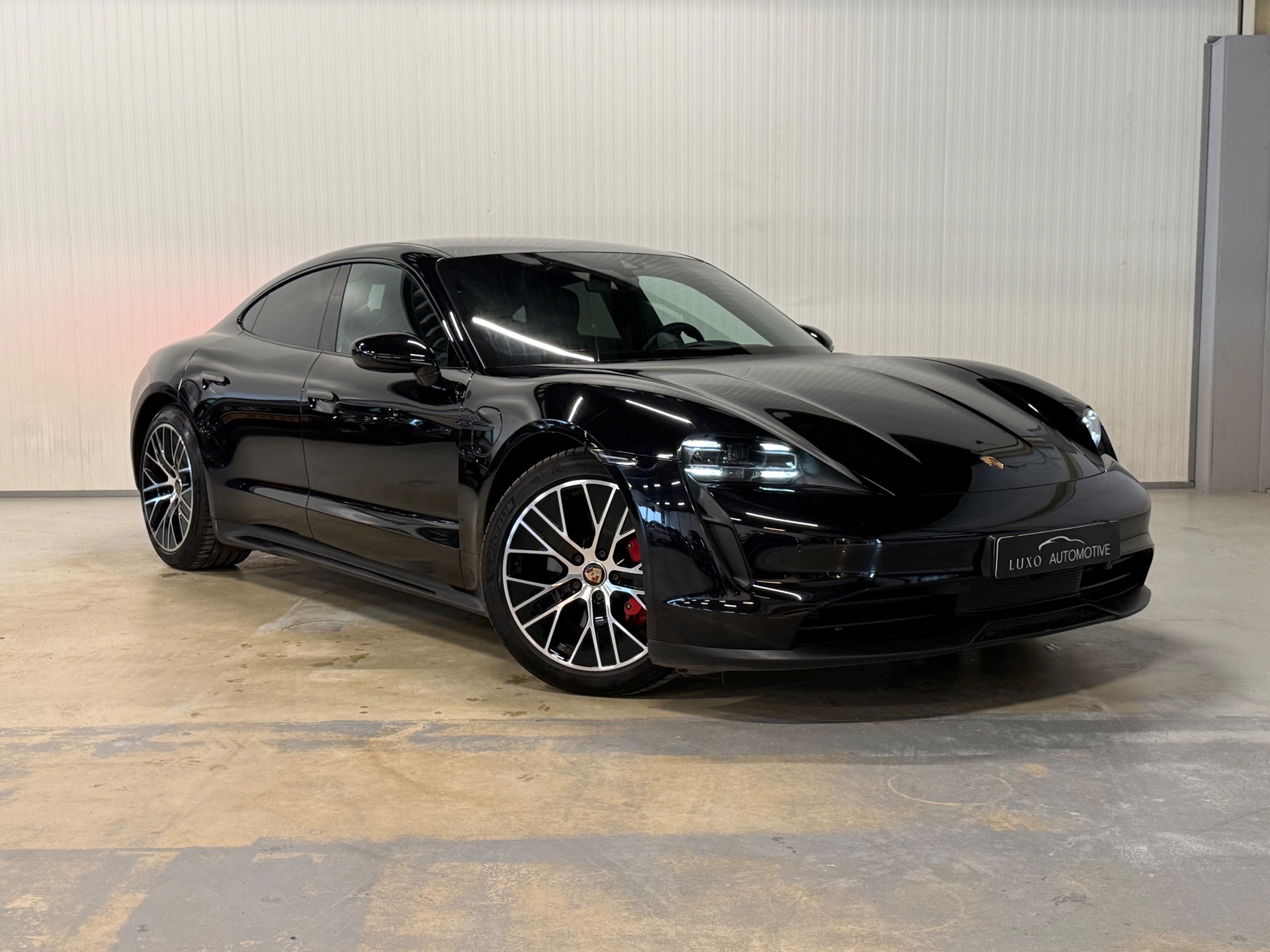 Foto van Porsche Taycan 4s