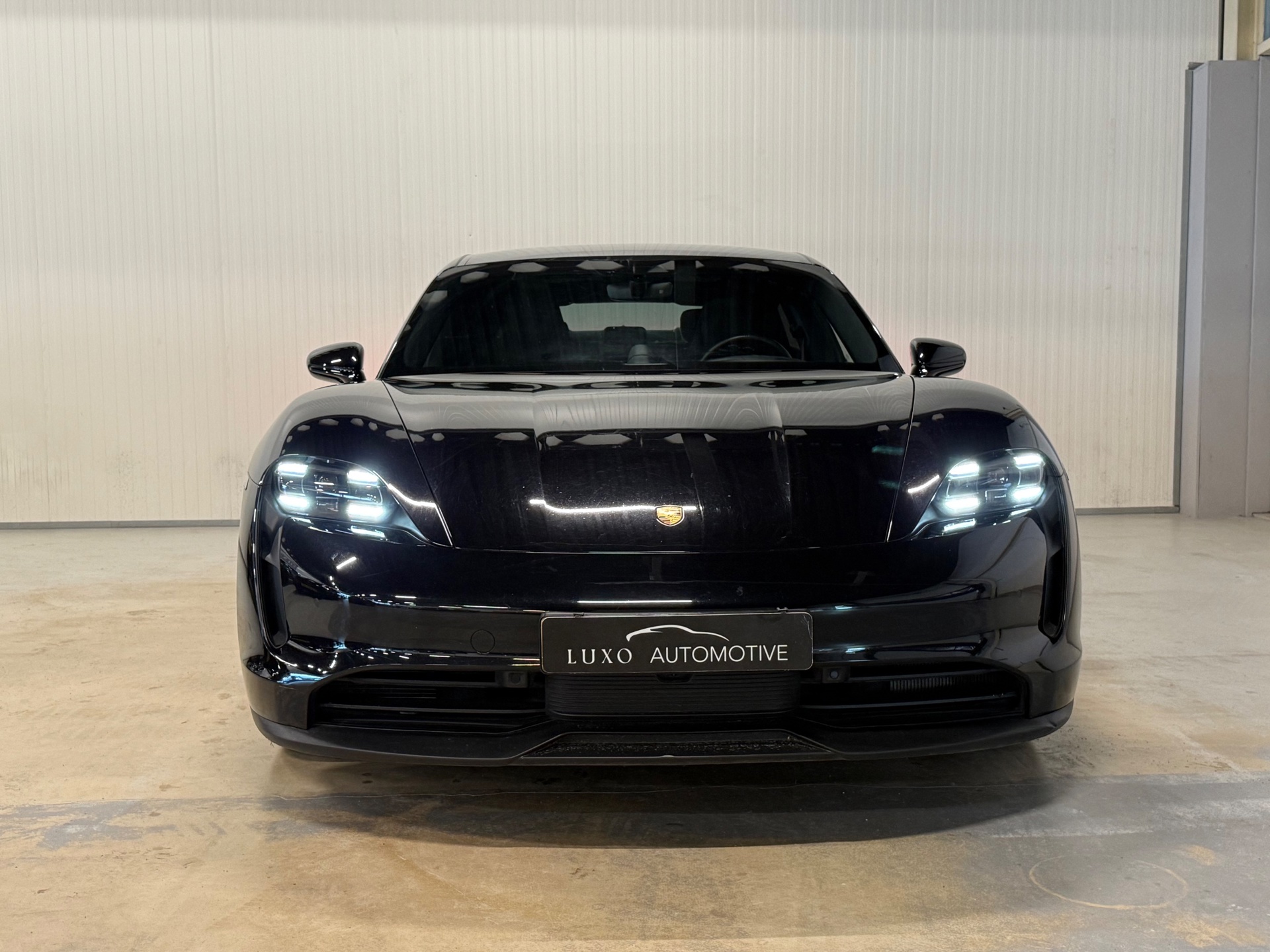 Foto van Porsche Taycan 4s