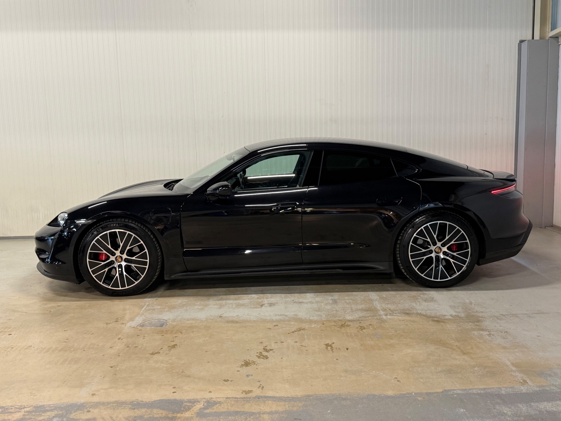 Foto van Porsche Taycan 4s