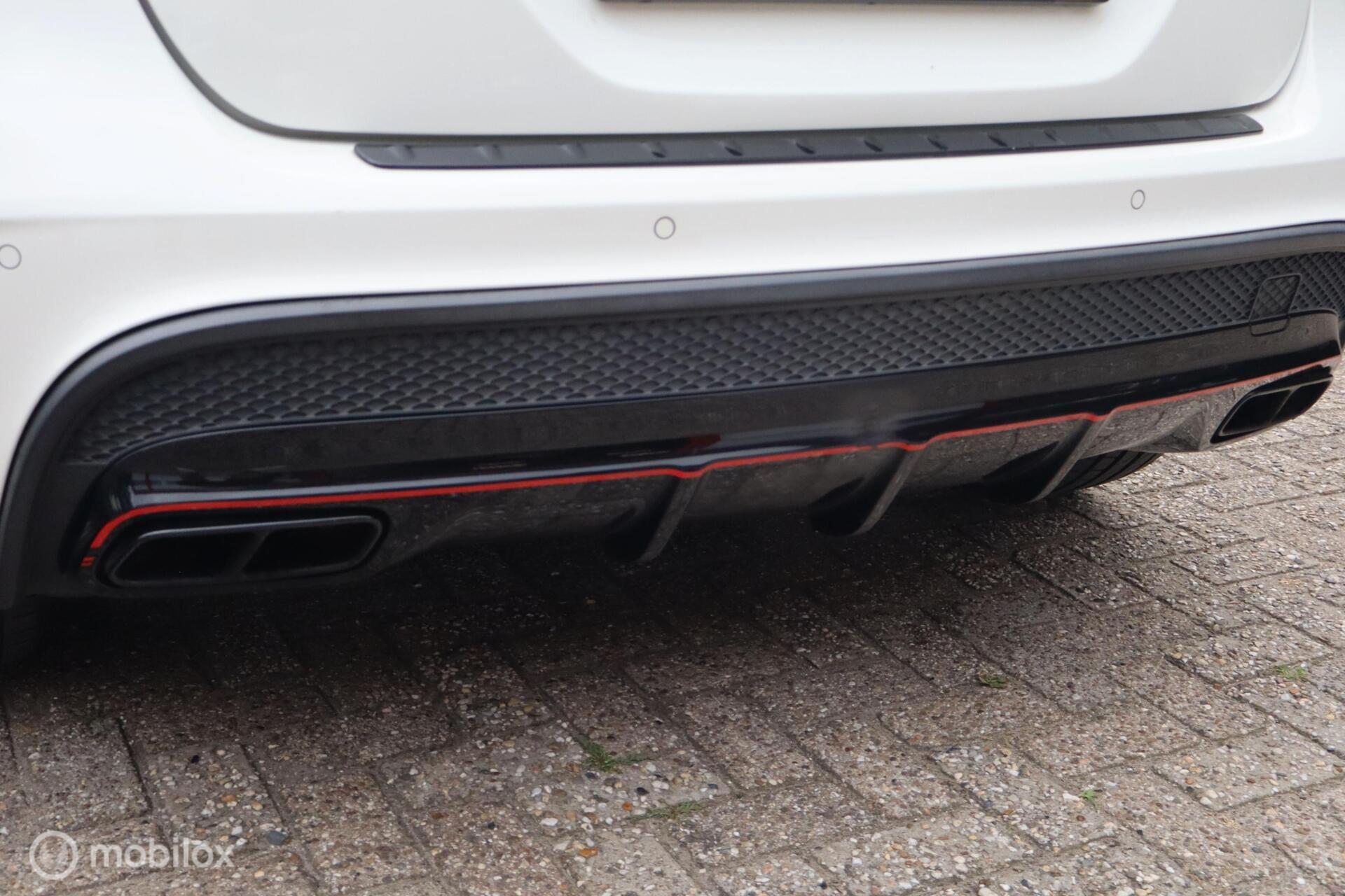 Foto van Mercedes-Benz Gla