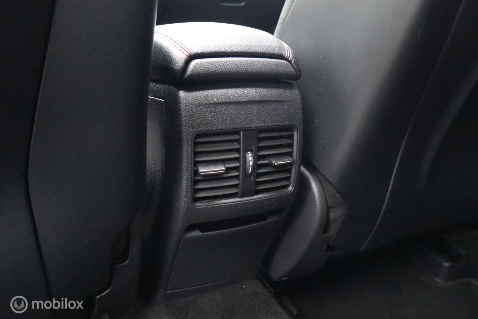 Foto van Mercedes-Benz Gla