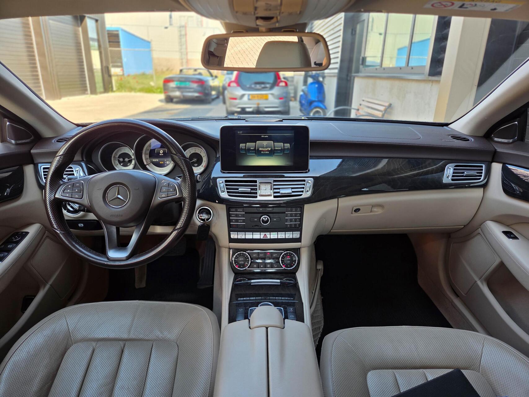 Foto van Mercedes-Benz CLS