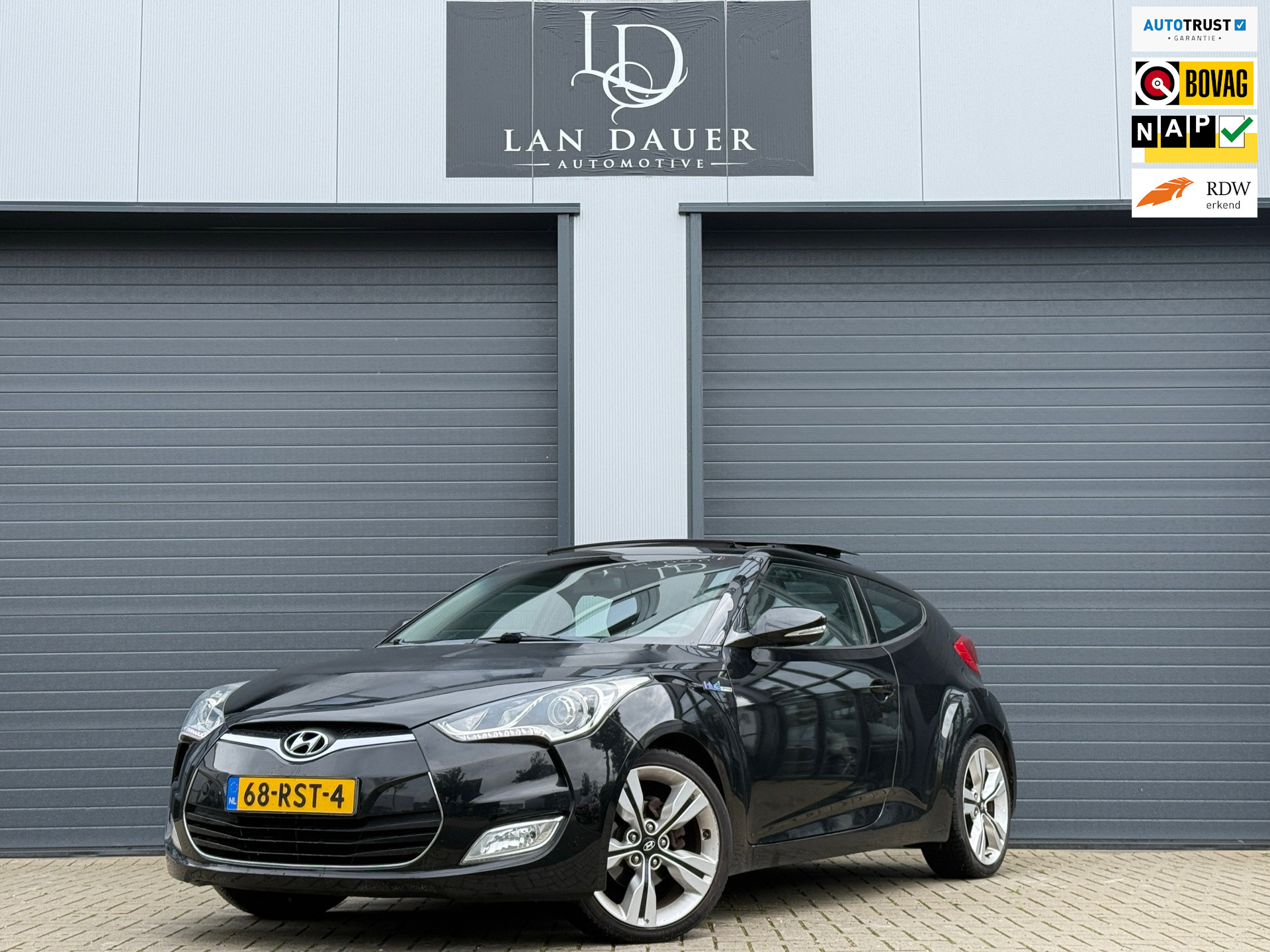 Hyundai Veloster 1.6 GDI i-Catcher / Start-Stop / SCHUIFDAK 2011 - voorkant