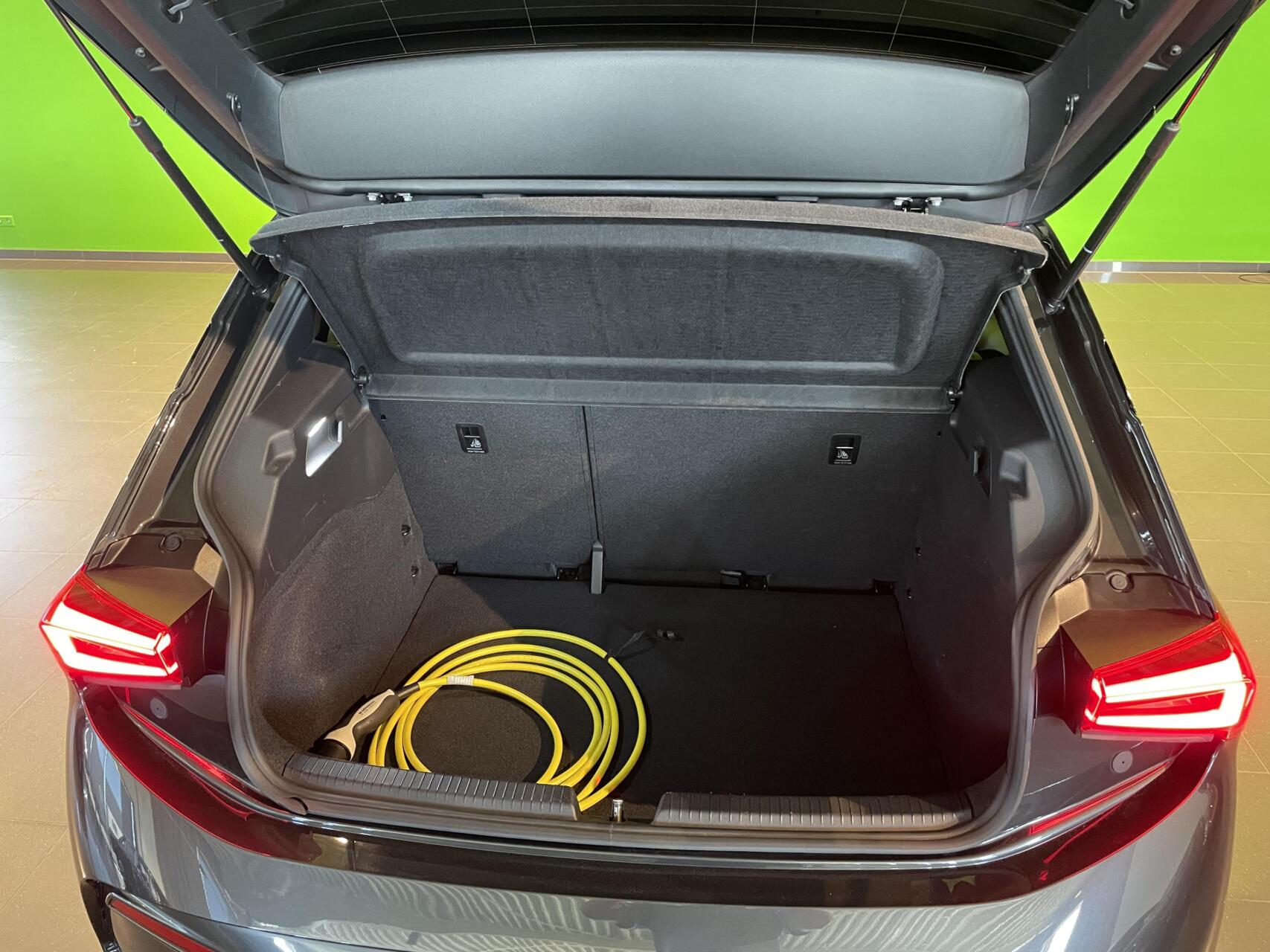 Foto van Cupra Born 150 KW 58/62 KWH