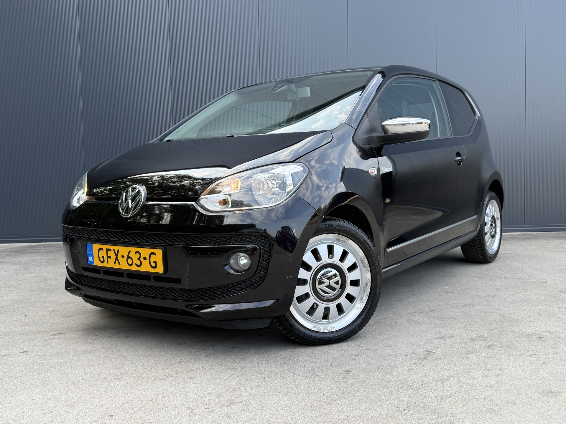 Volkswagen Up 1.0 HIGH up! NAVI AIRCO 3 DRS 2011 - voorkant