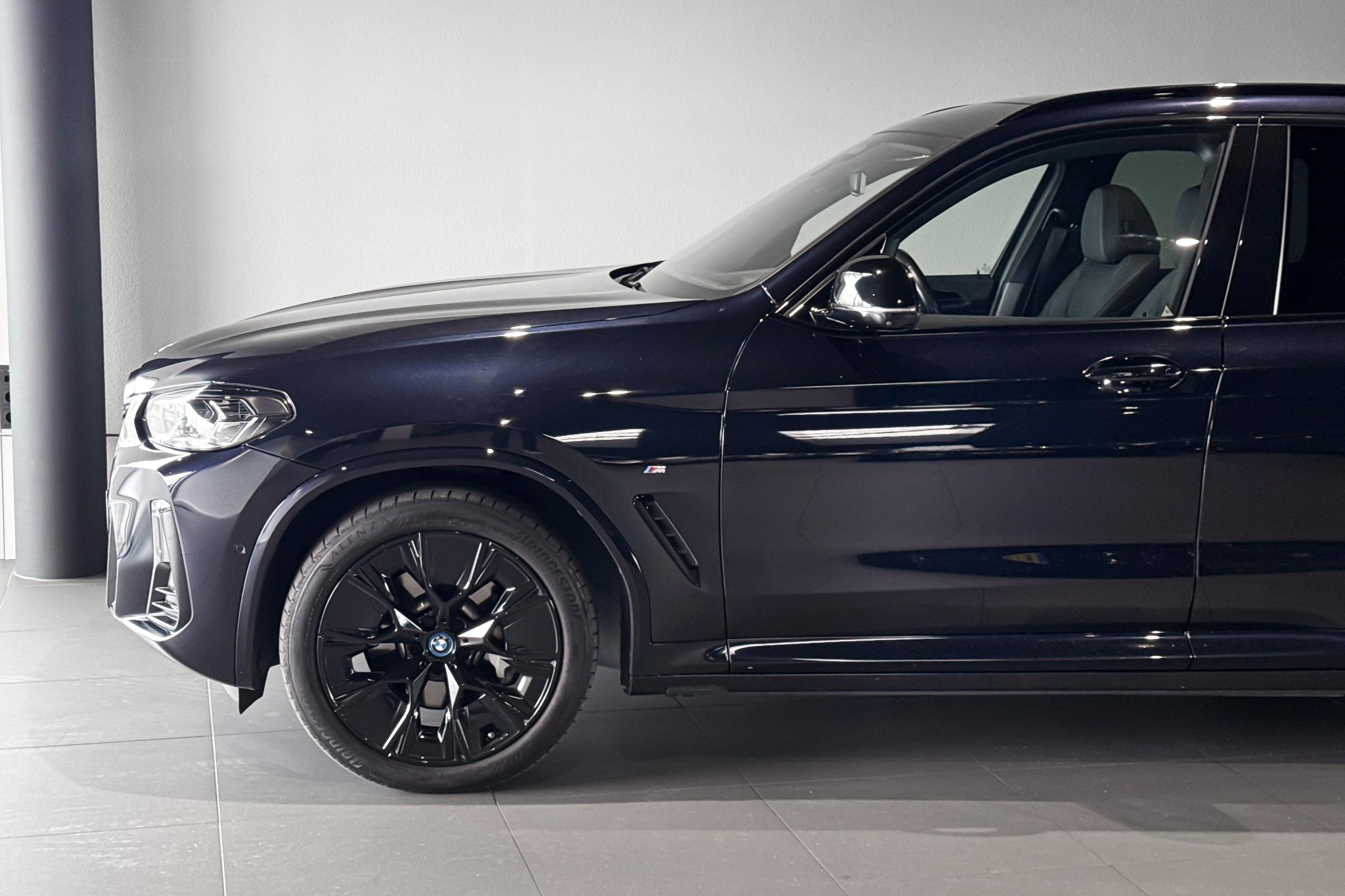 Foto van BMW Ix3