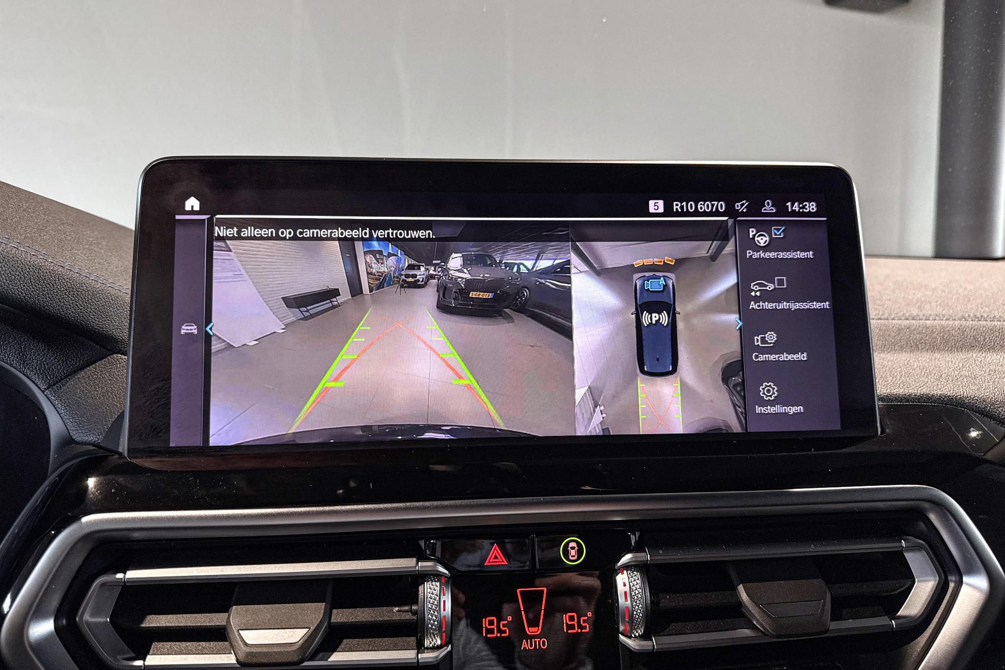 Foto van BMW Ix3