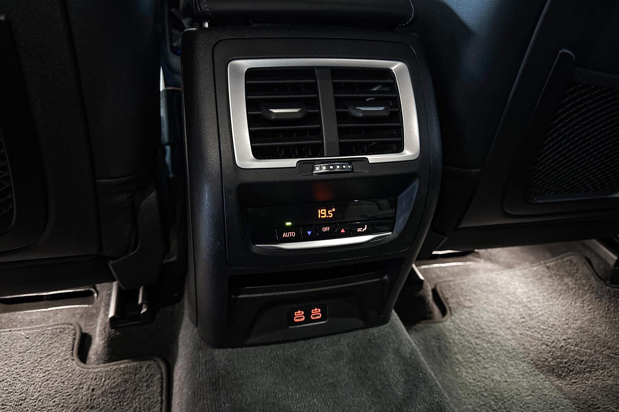 Foto van BMW Ix3