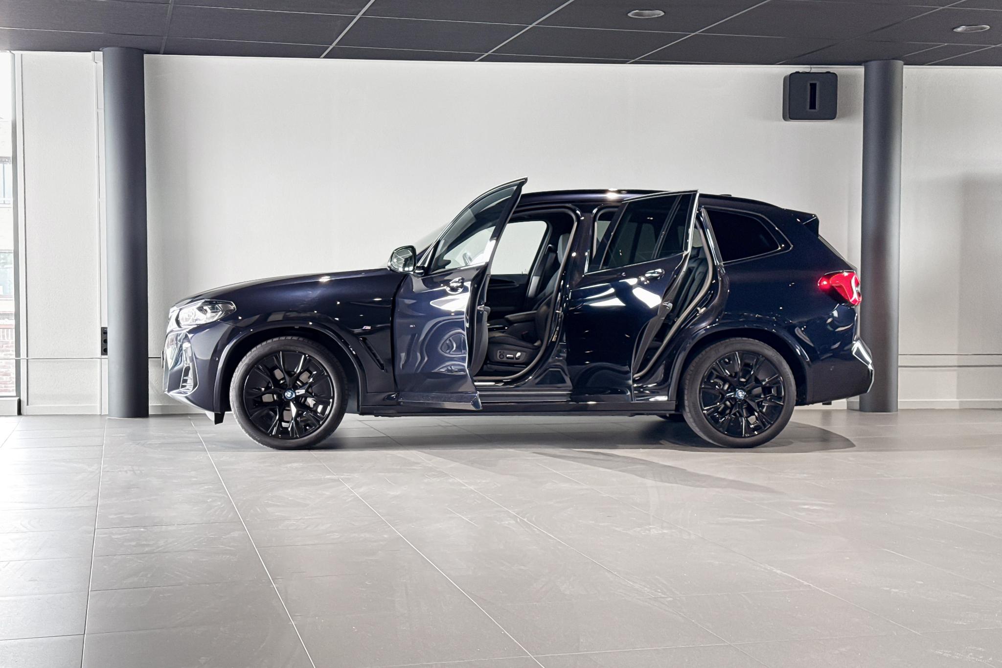 Foto van BMW Ix3