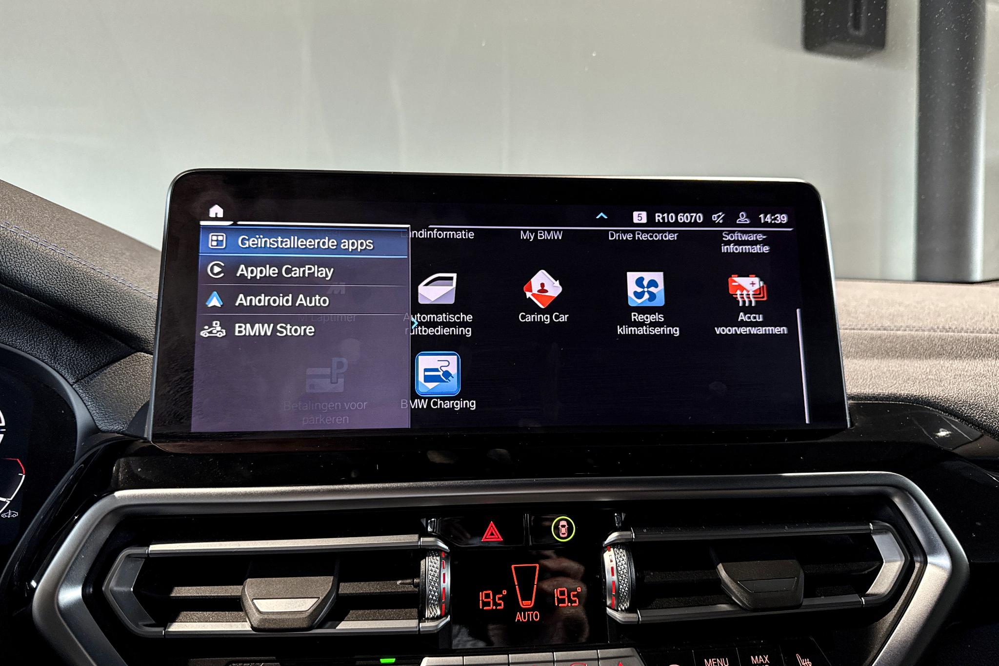 Foto van BMW Ix3
