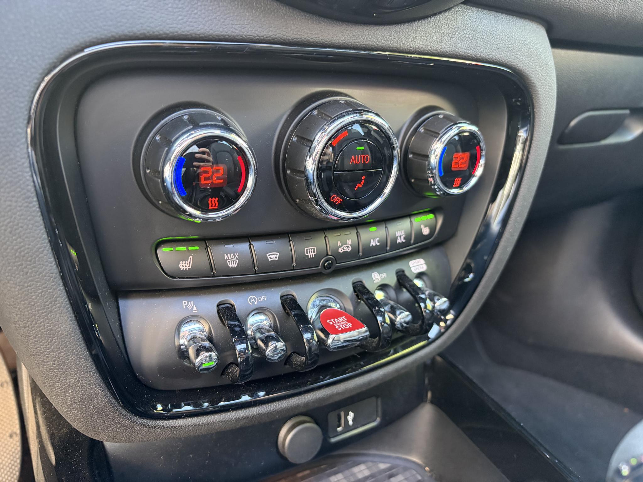 Foto van Mini Clubman Cooper