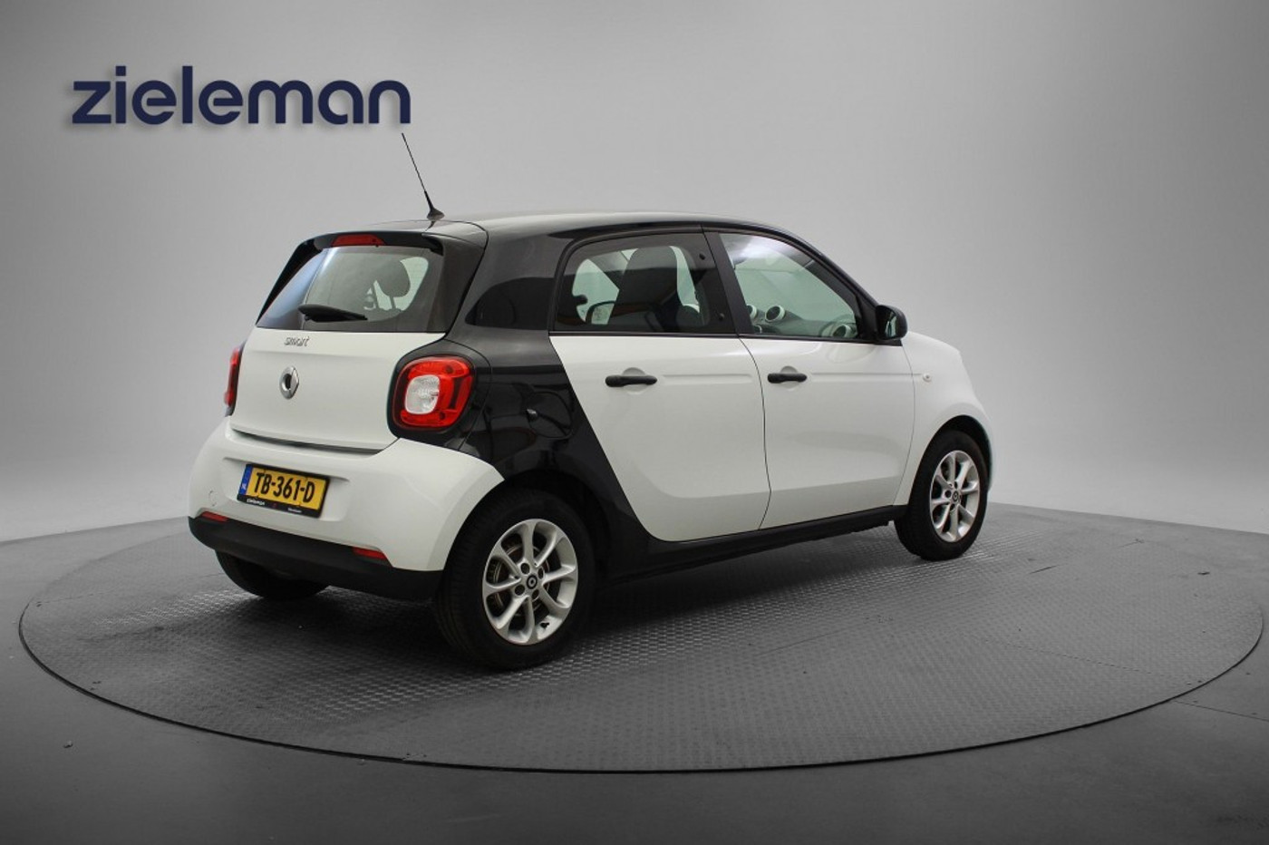 Foto van Smart Forfour