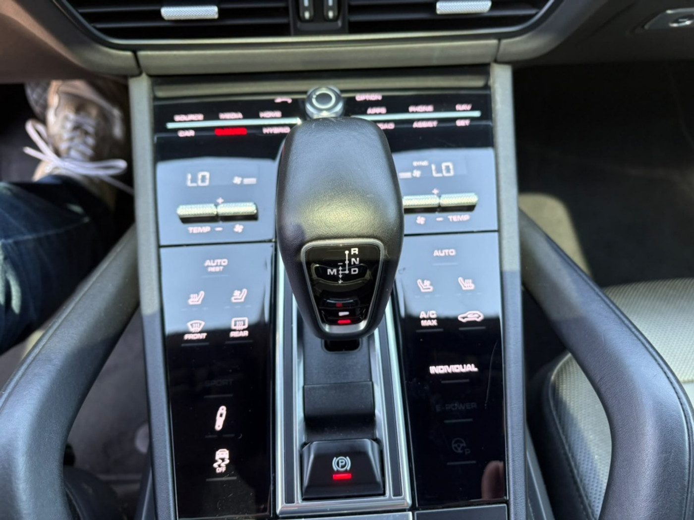 Foto van Porsche Cayenne E-hybrid