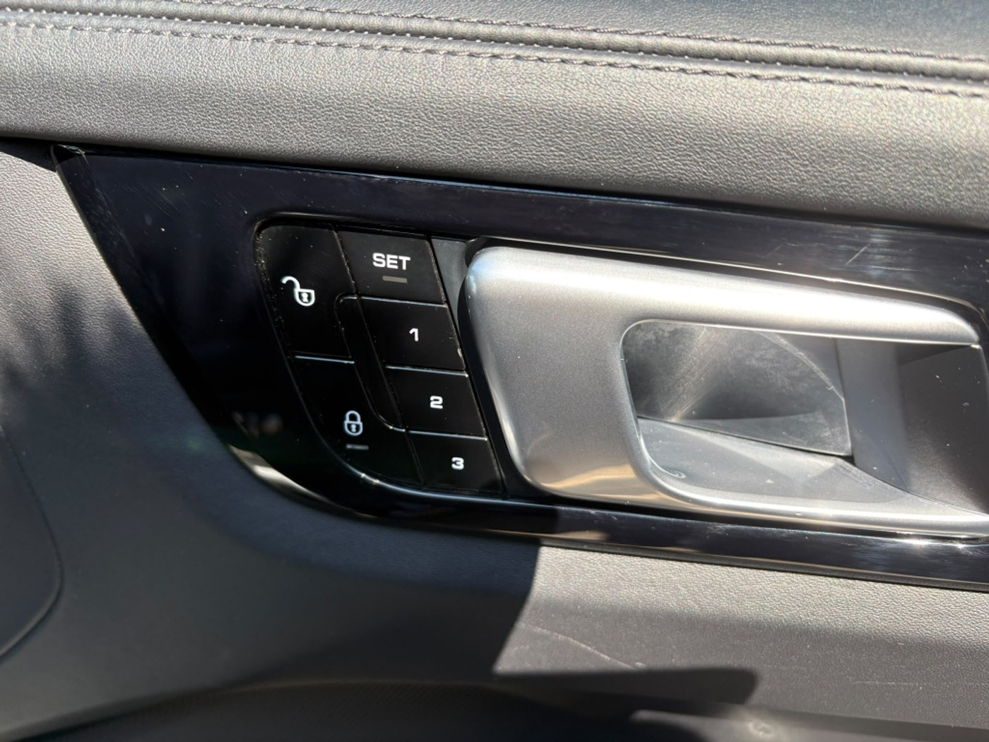 Foto van Porsche Cayenne E-hybrid