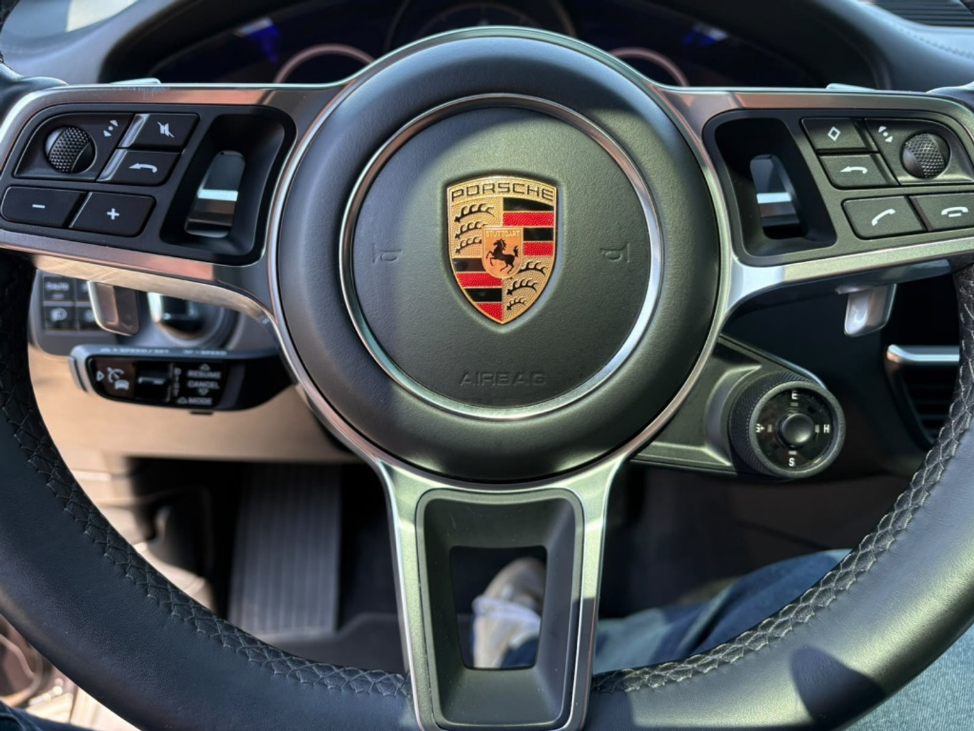 Foto van Porsche Cayenne E-hybrid