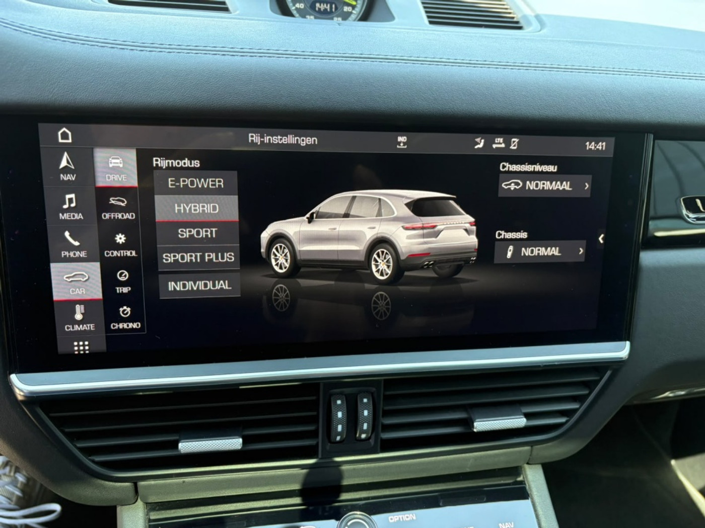 Foto van Porsche Cayenne E-hybrid