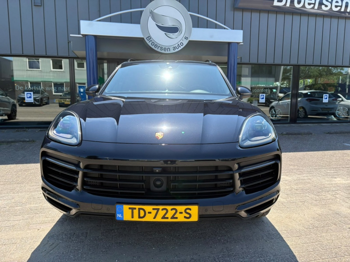 Foto van Porsche Cayenne E-hybrid