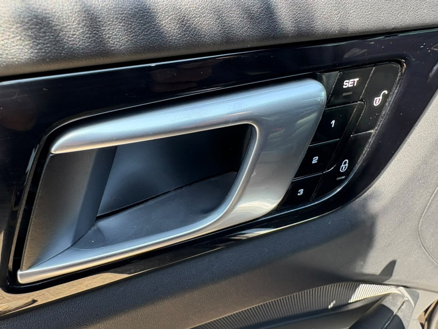 Foto van Porsche Cayenne E-hybrid