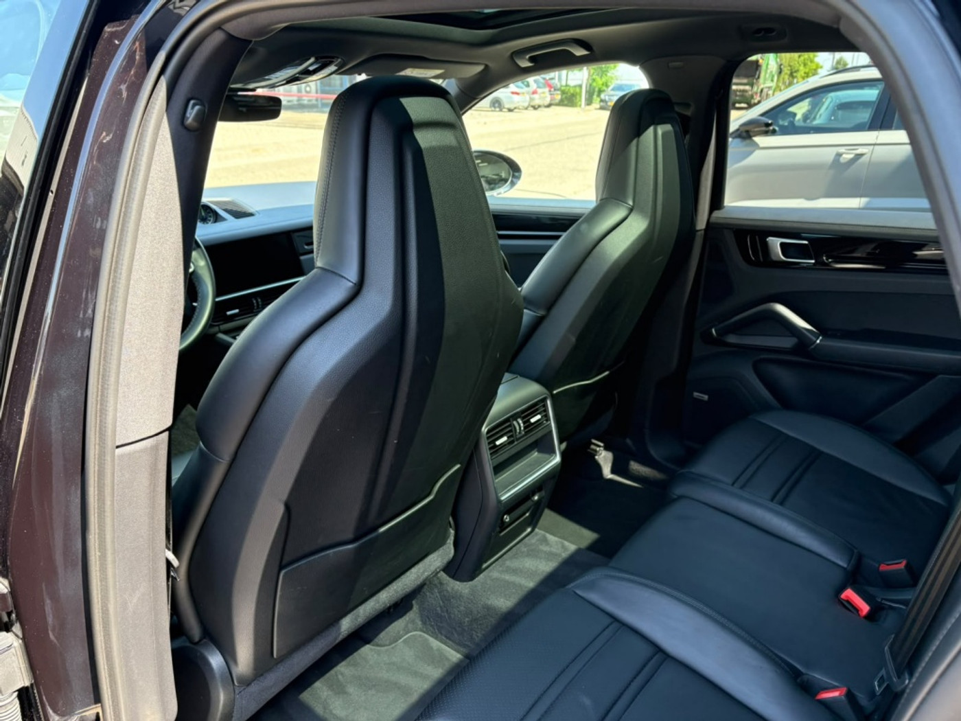 Foto van Porsche Cayenne E-hybrid