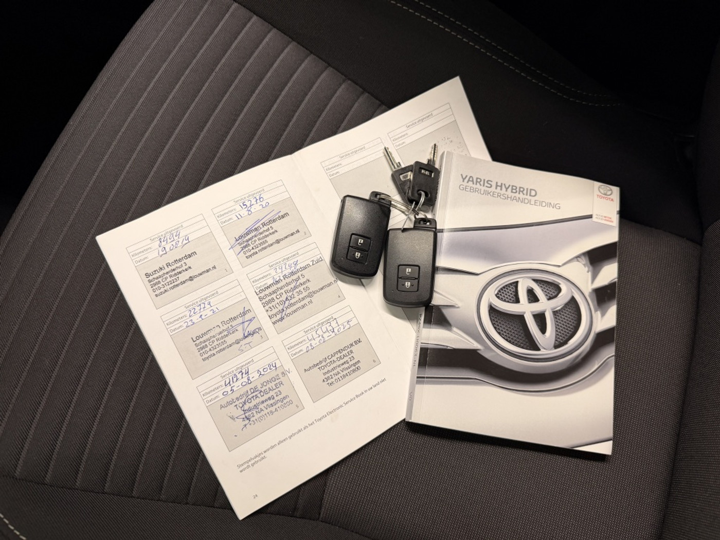 Foto van Toyota Toyota Yaris Hybrid