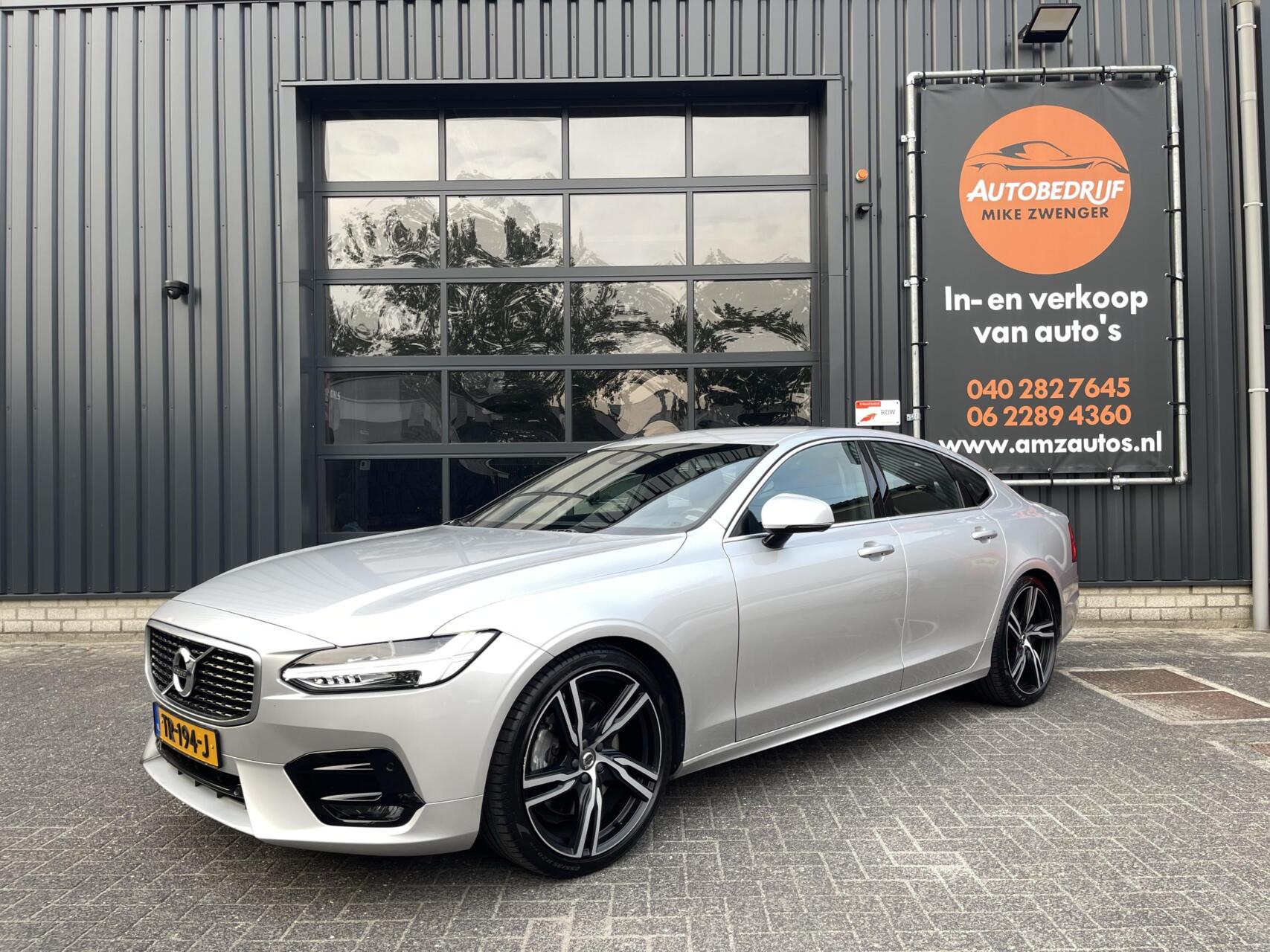 Volvo S90 2.0 T4 R-Design AUT. PILOT ASSIST|BLIS|CARPLAY|HARMAN-KARDON|KEYLESS|CAMERA|DEALER ONDERHOUDEN|NETTE STAAT 2018 - voorkant