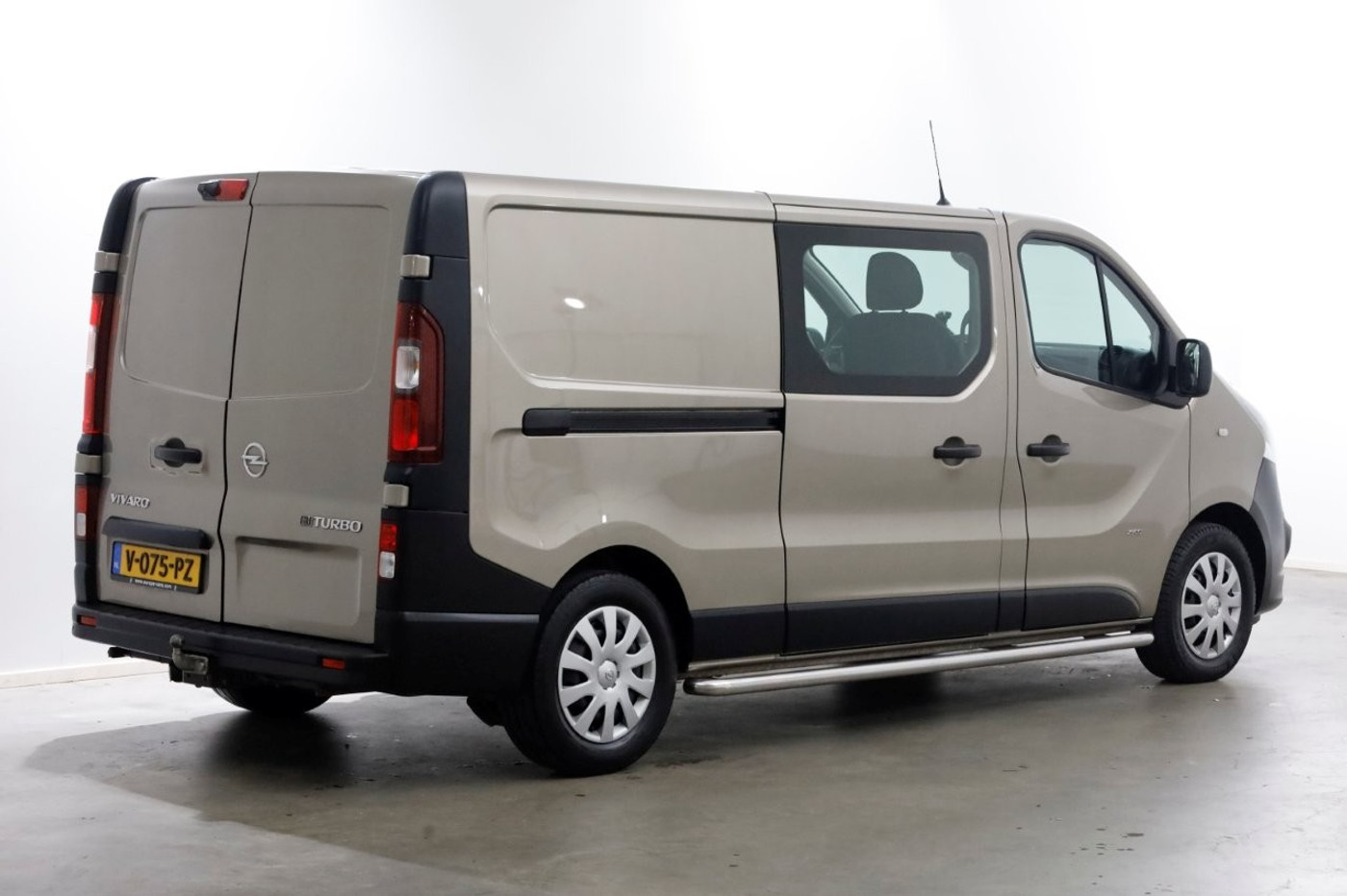 Foto van Opel Vivaro-b