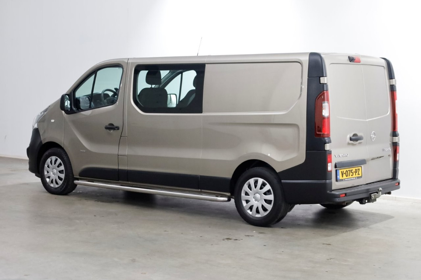 Foto van Opel Vivaro-b