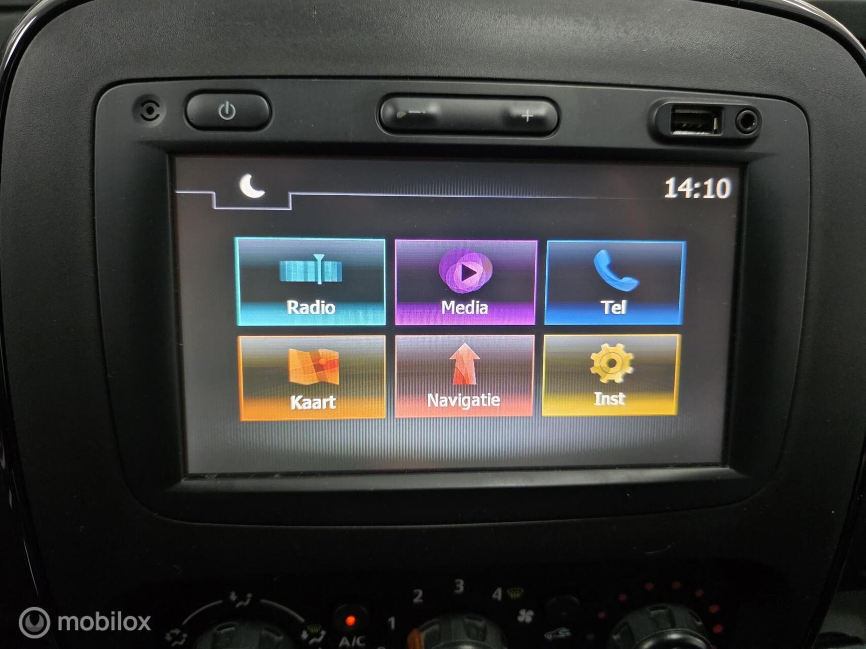 Foto van Opel Vivaro-b