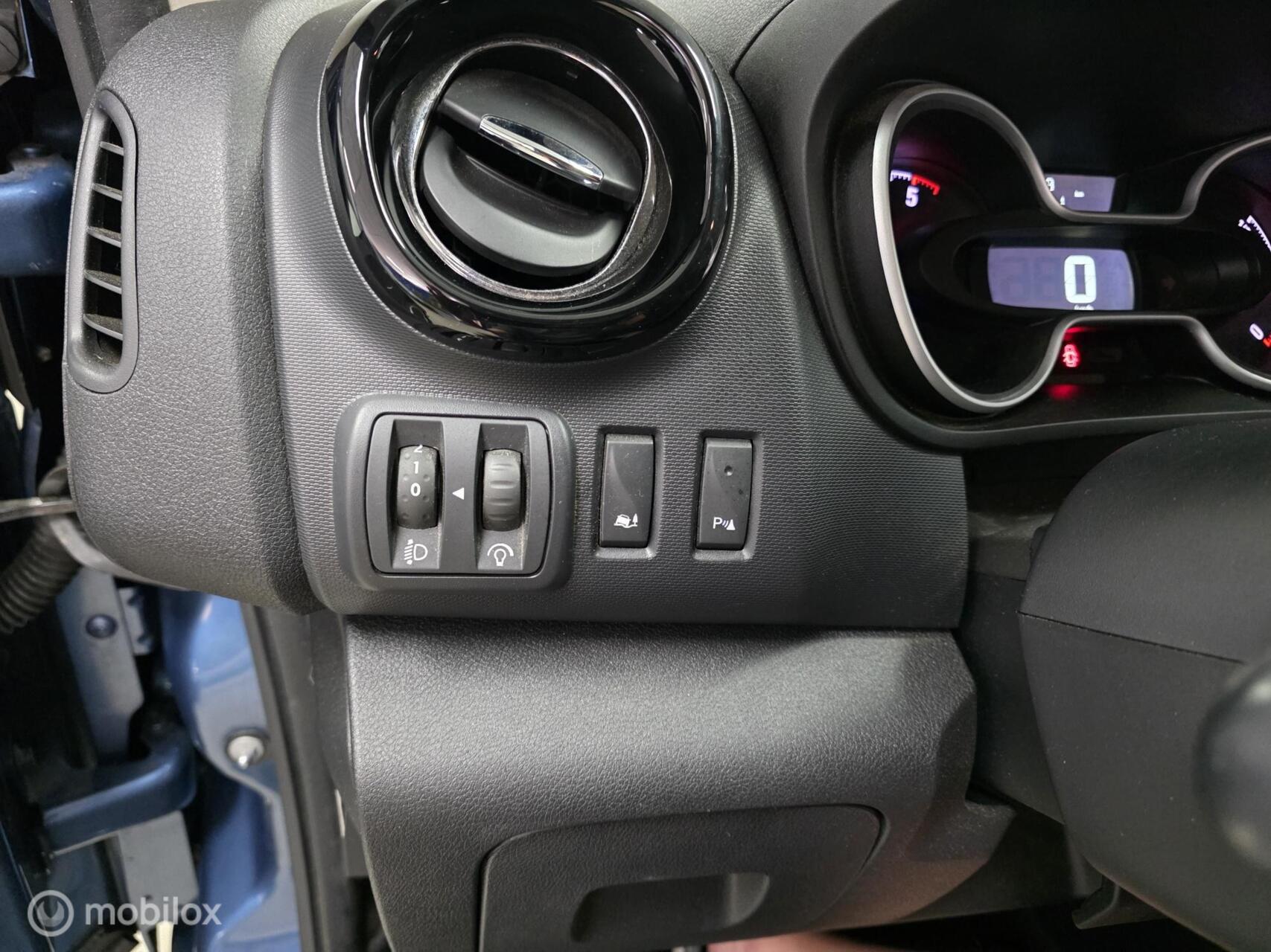 Foto van Opel Vivaro-b