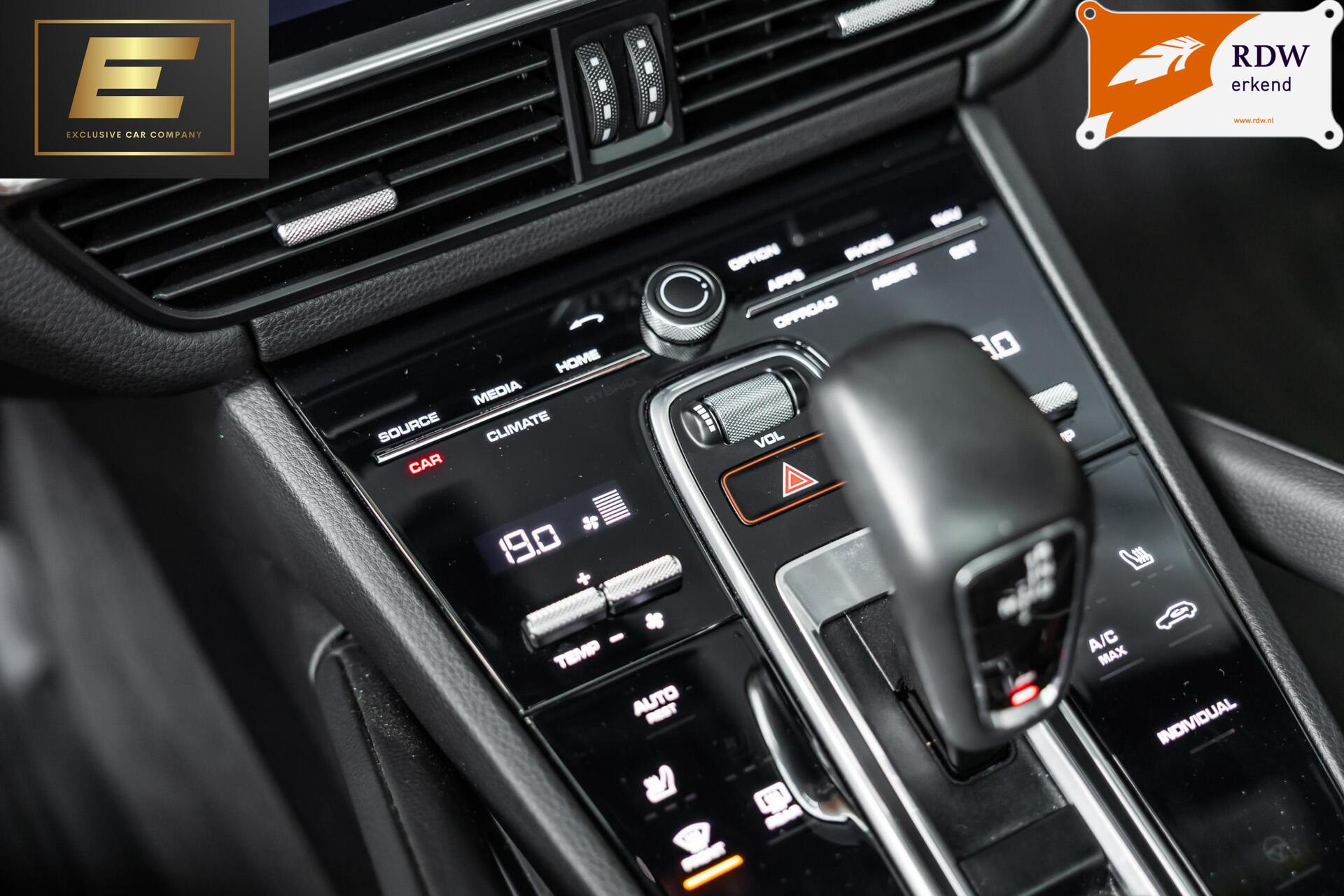 Foto van Porsche Cayenne E-hybrid