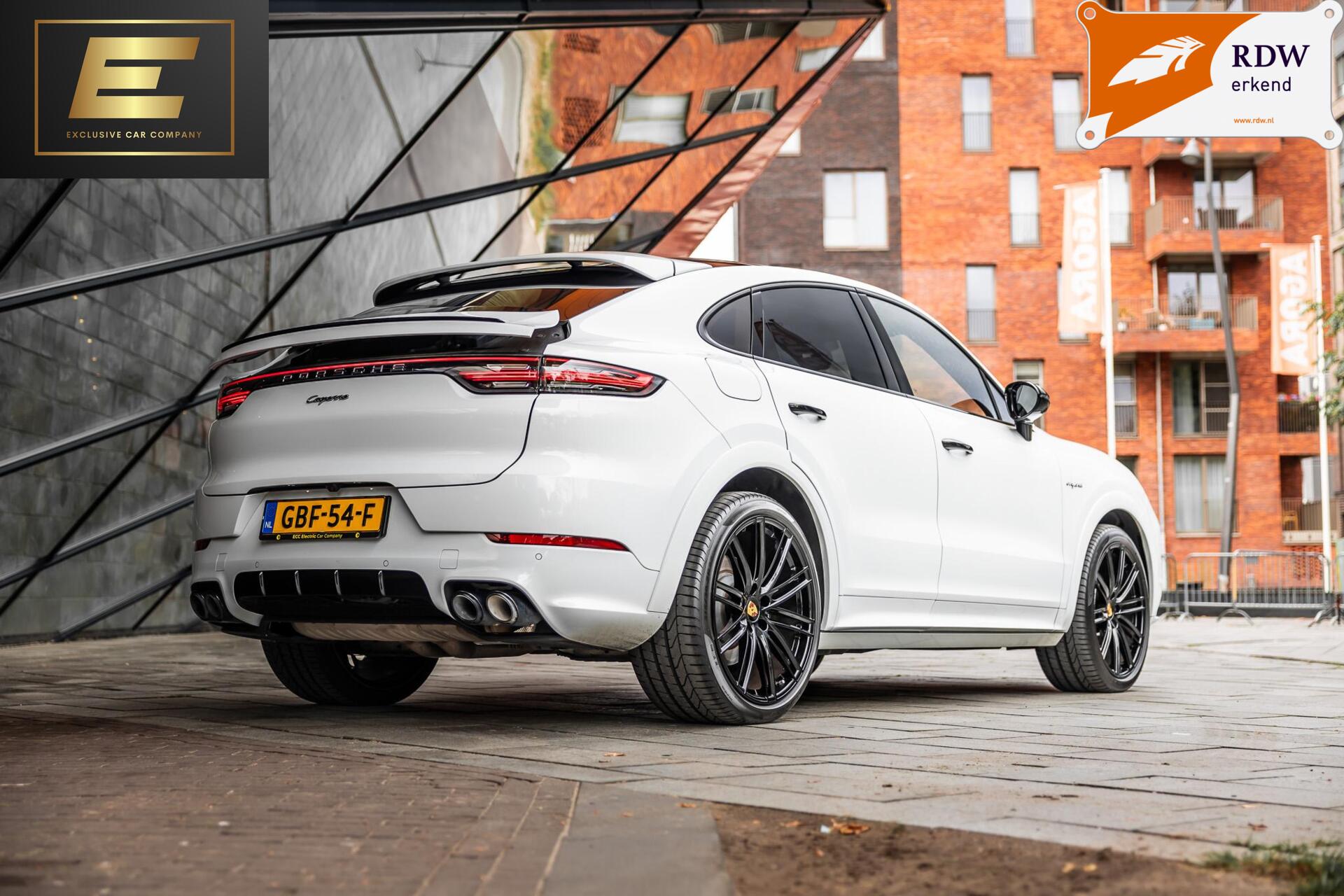 Foto van Porsche Cayenne E-hybrid
